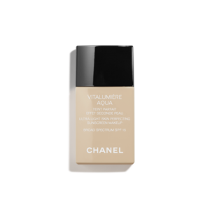 VITALUMIÈRE AQUA Ultra-light skin perfecting sunscreen