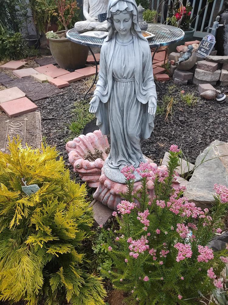 Giant - Mary What The Heck Is … That 30-Foot Virgin Mary Statue On I-80
