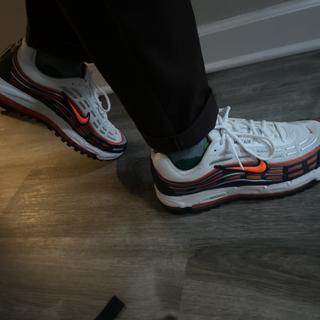 Enviado por Nike Quest 7
