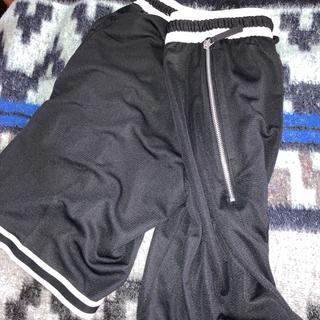 Submitted by Love these sweatpants!