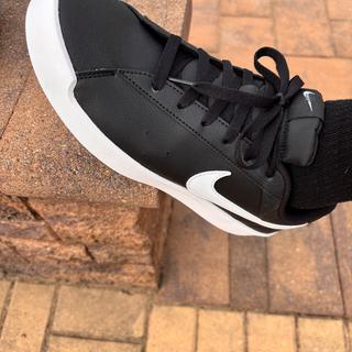 Submitted by Nike low tops