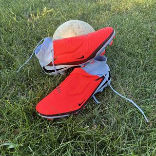Submitted by Very nice cleats