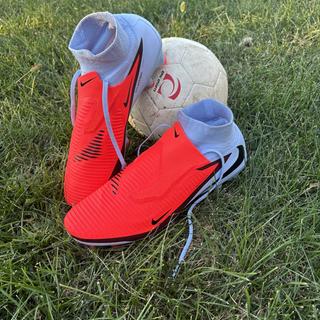 Submitted by Very nice cleats