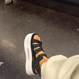 Submitted by Lindaabbe14bd93cf4f53ab1f30611ec4d541