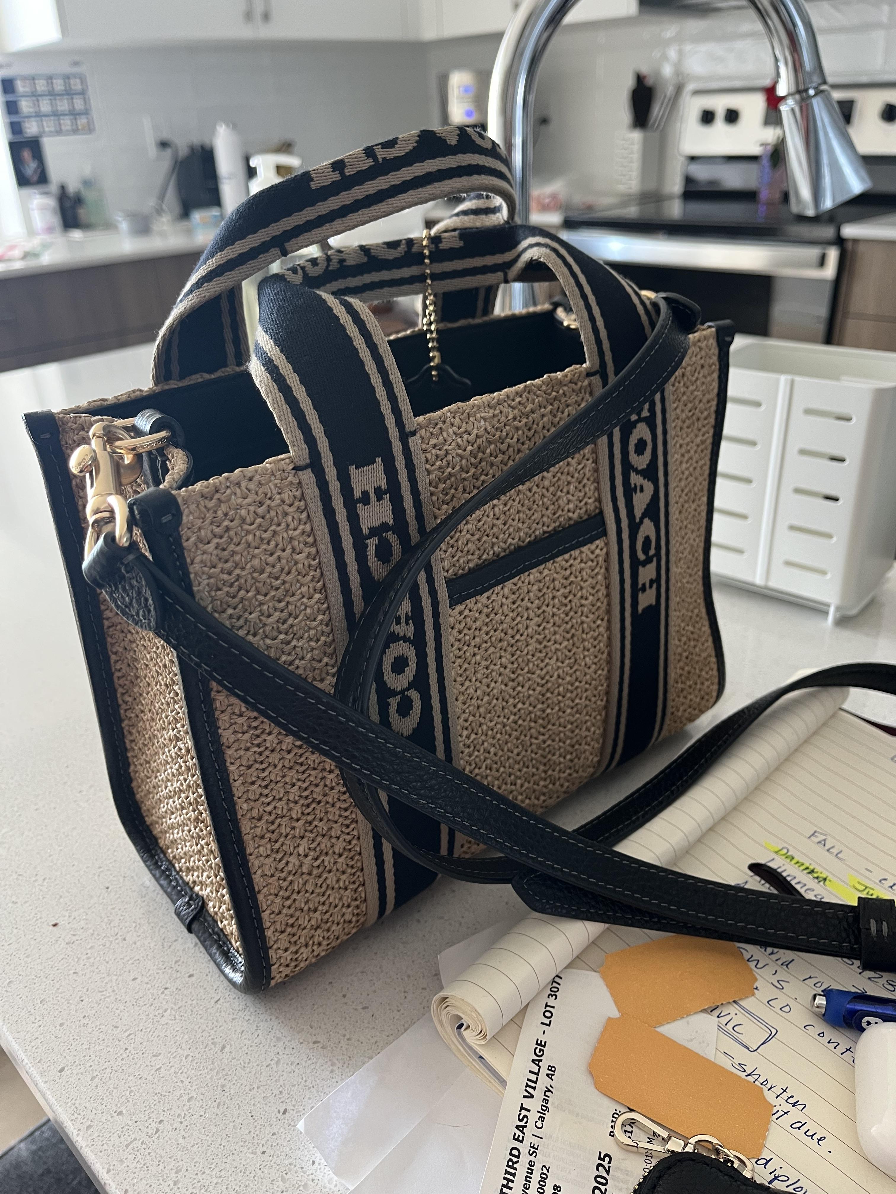 【COACH】Smith Tote Bag 24 COACH® Outlet | Smith Tote Bag 24