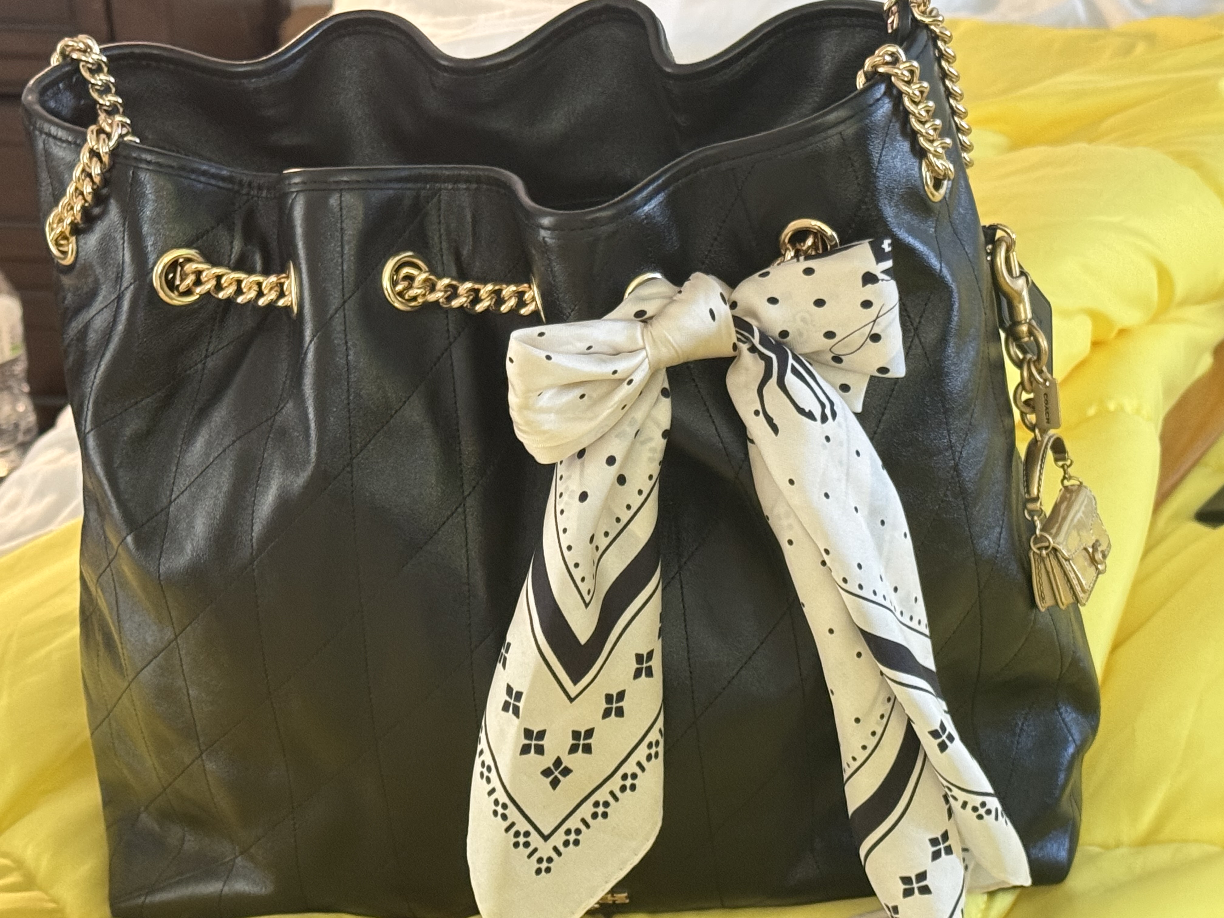 coach バック COACH® Outlet | Evelyn Large Shoulder Bag With Quilting