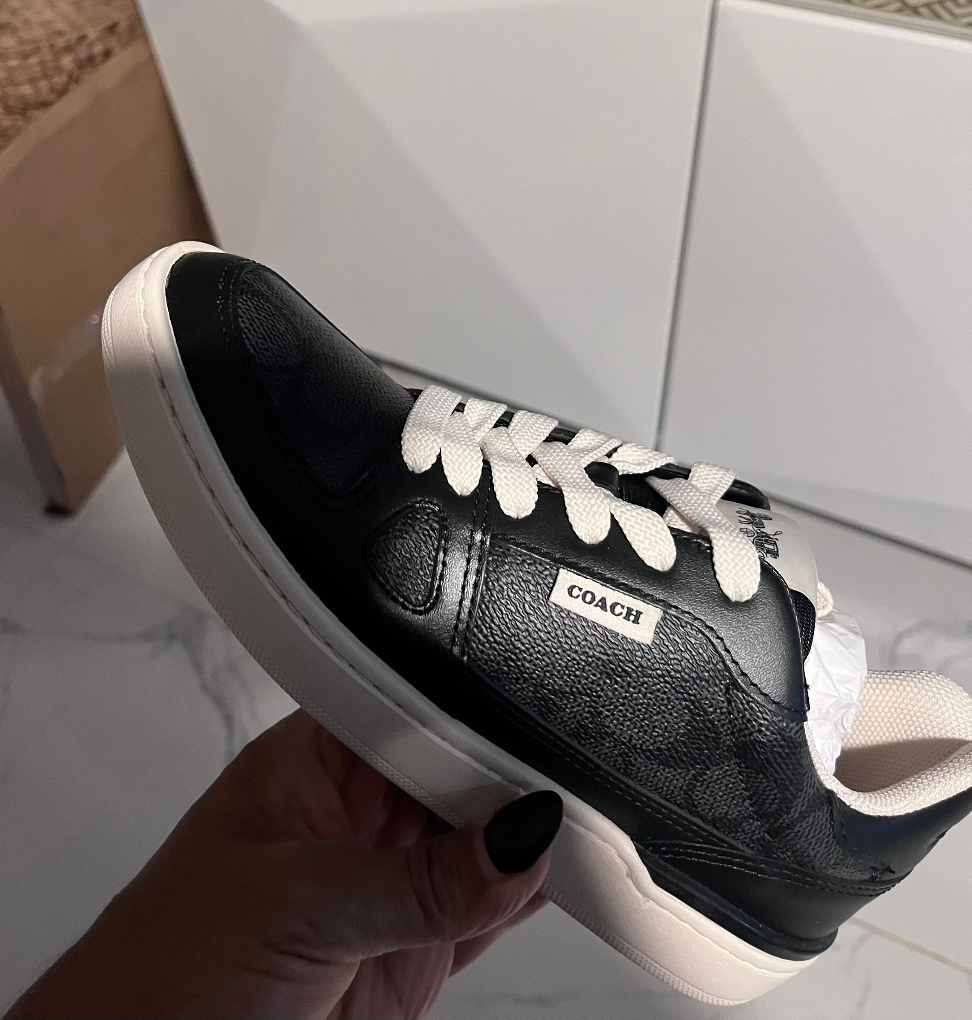 COACH® Outlet | Clip Court Low Top Sneaker In Signature Canvas