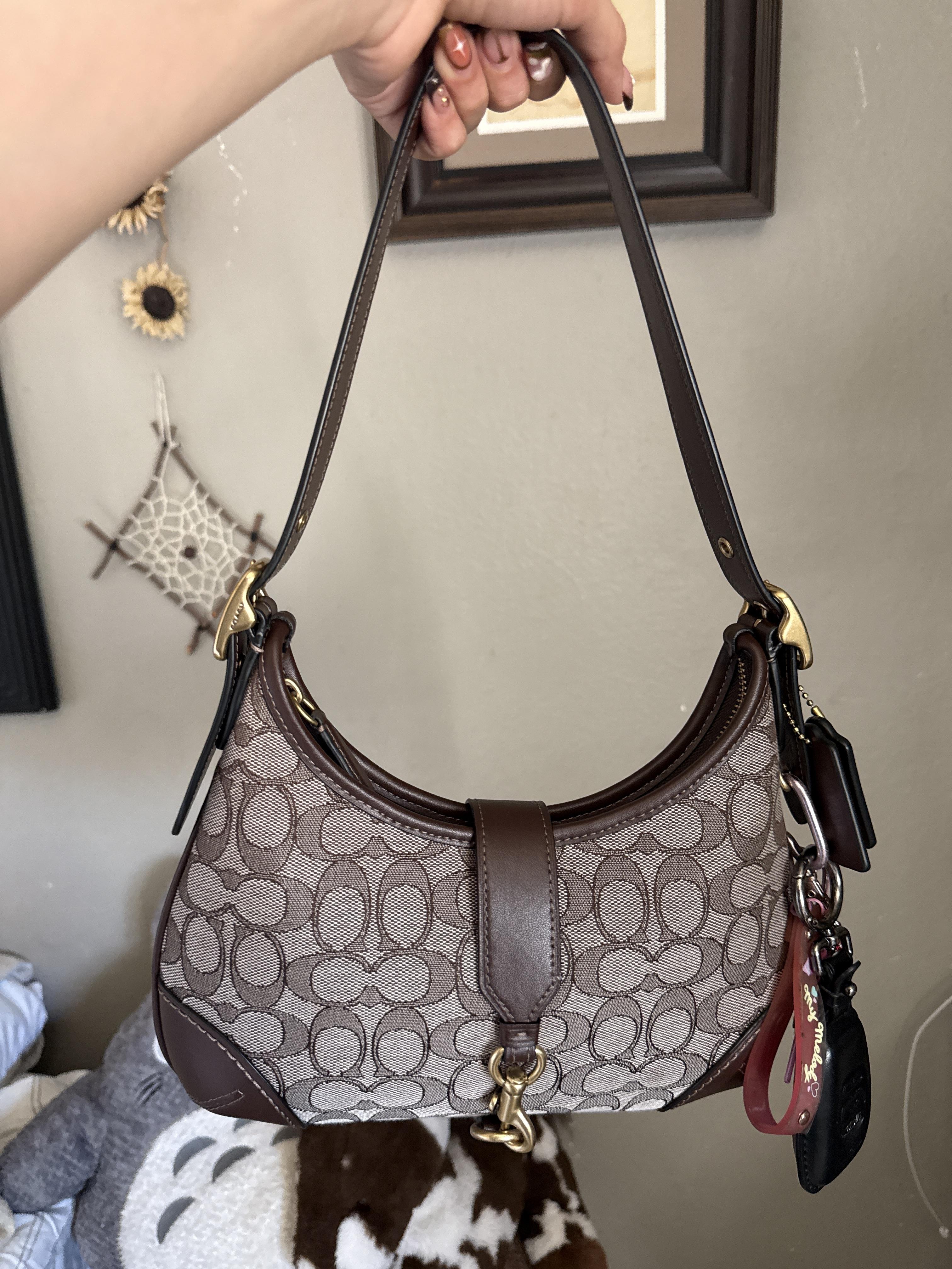 COACH signature Hamptons Hobo Bag Rare★ Coach The Coach Originals Signature Textile Jacquard