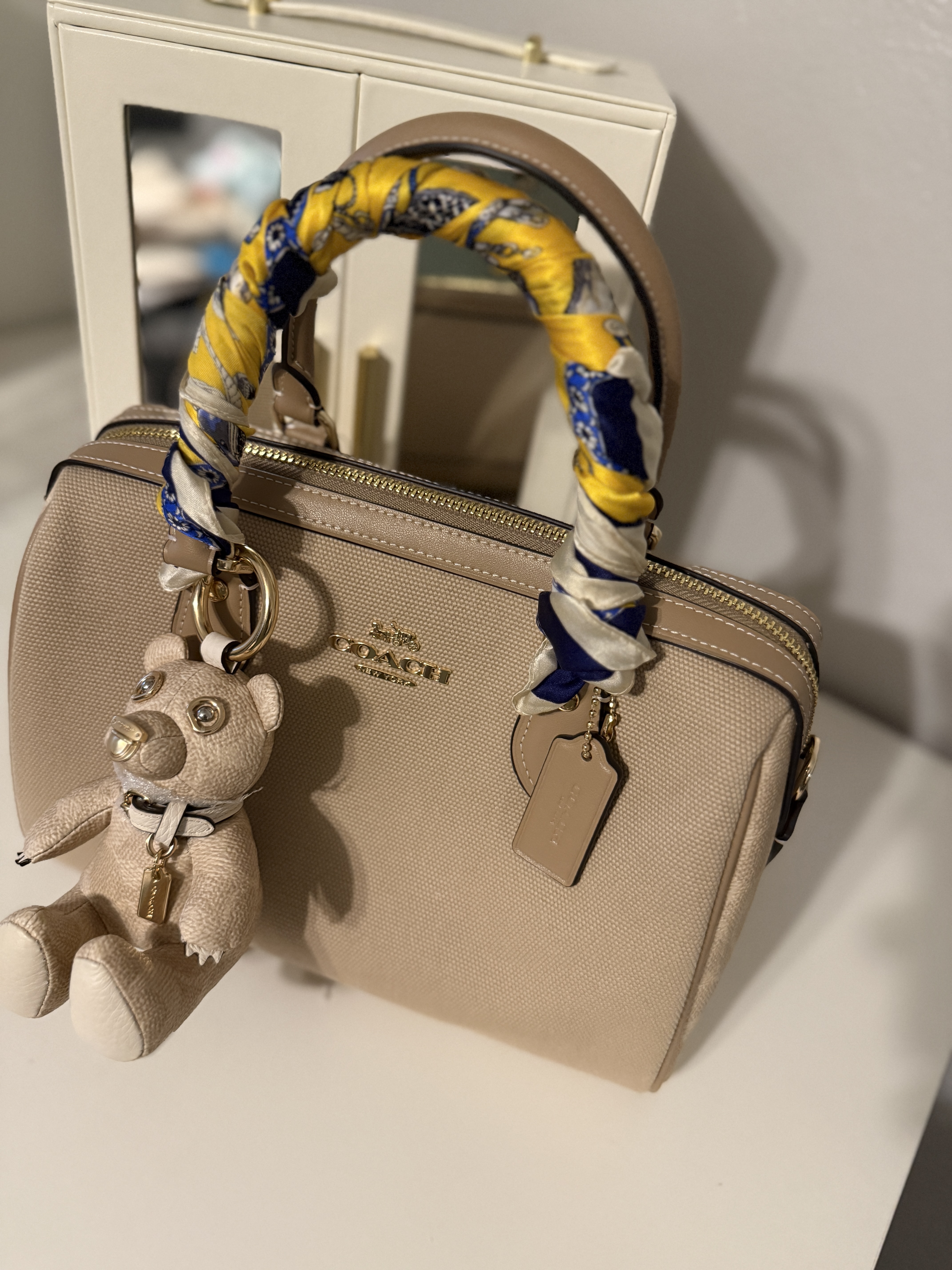 国内即発 COACH スケッチ プリント ローアン サッチェル CAK19 国内即発 COACH スケッチ プリント ローアン サッチェル CAK19