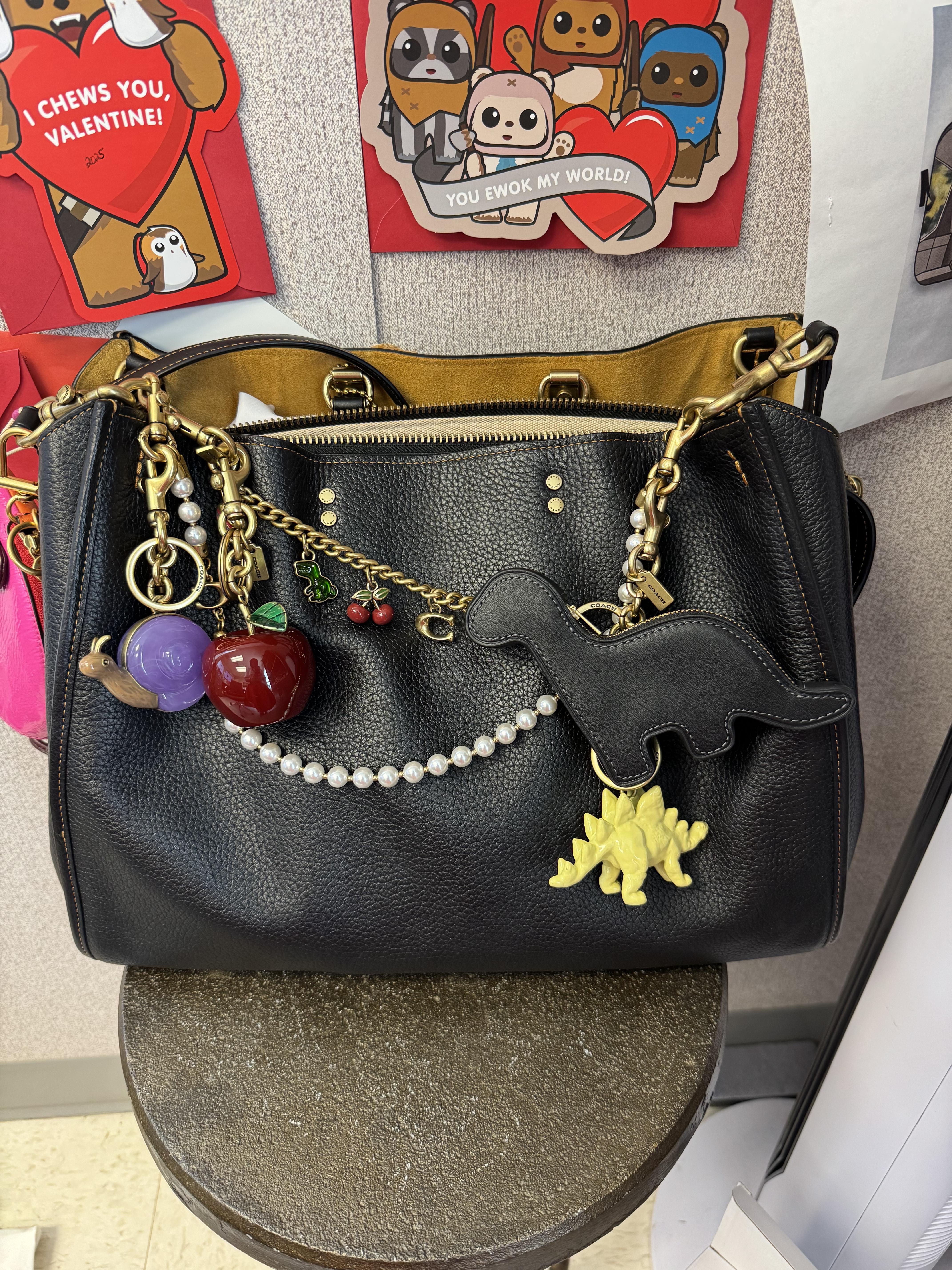【COACH】ステゴサウルス メタル製 バッグチャーム CAX77 COACH】ステゴサウルス メタル製 バッグチャーム CAX77 (Coach