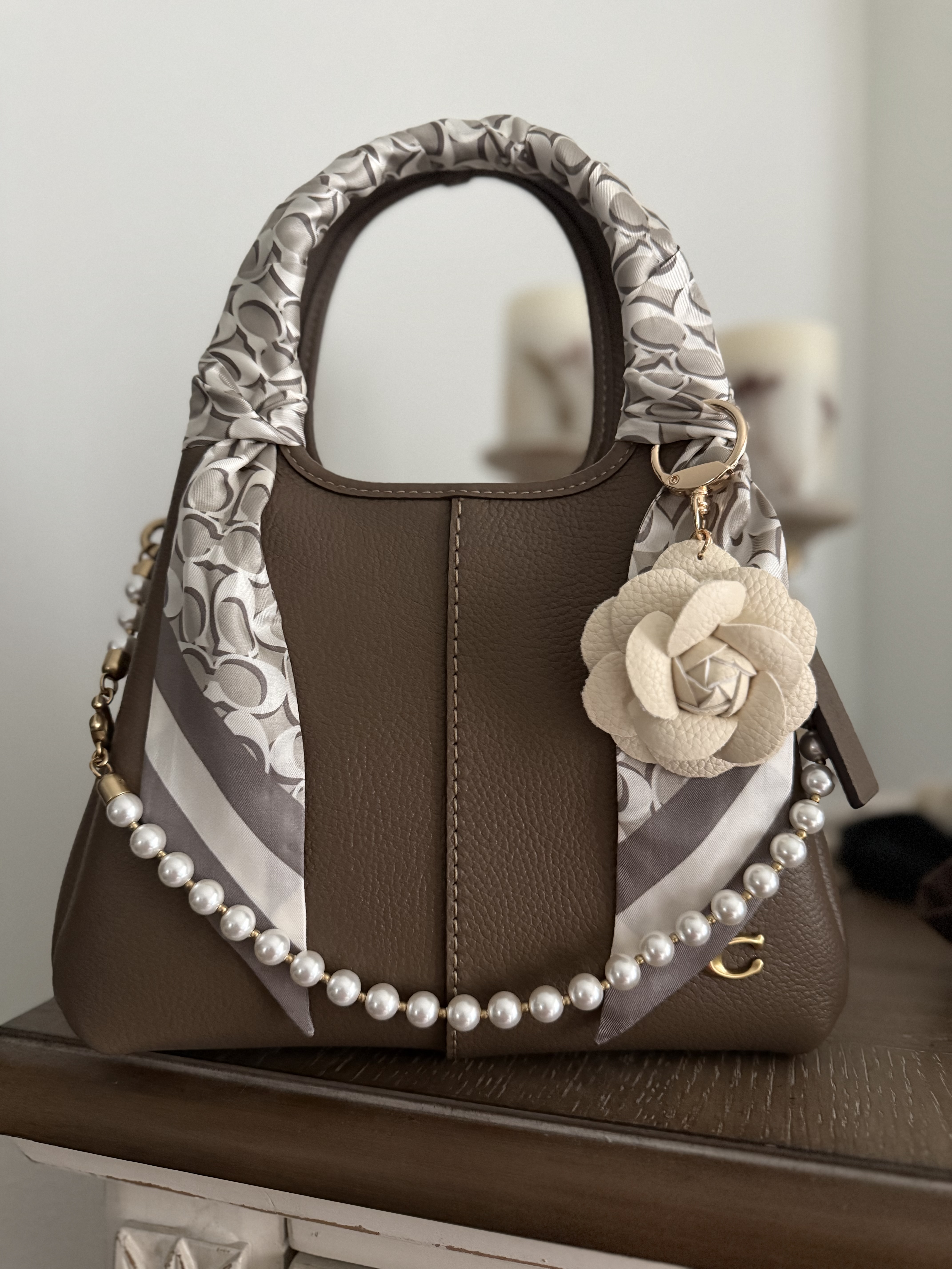 Lana Shoulder Bag 23 | Coach New Zealand