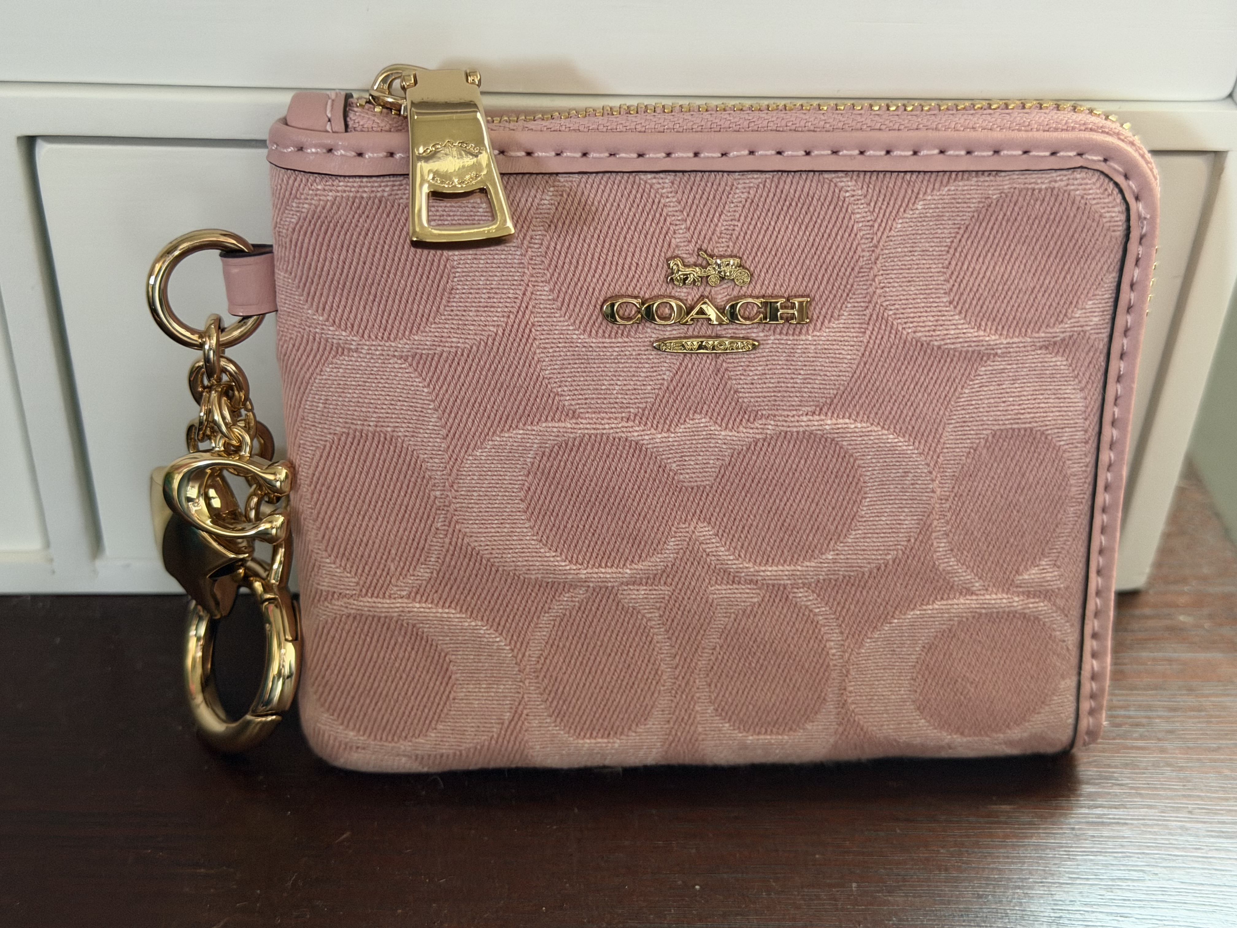 Small Corner Zip Wallet In Signature Denim With Charms | Coach New