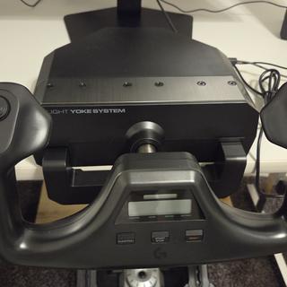 Logitech G (Saitek) Flight Simulator Yoke and Rudder Pedalsa