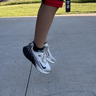 提交者：Great athletic shoe!