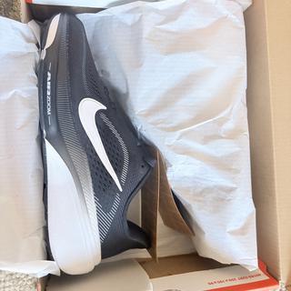 Envoyé par Nike Pegasus 42 Big Kid's Road Running Shoes