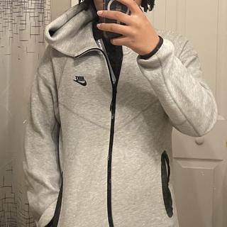 Envoyé par Tech Fleece