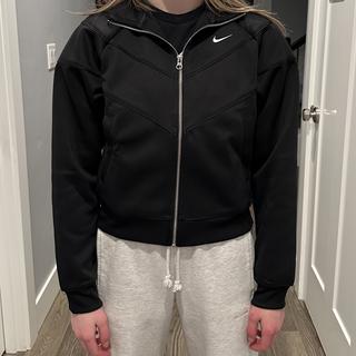 Übermittelt von Nike Windrunner
