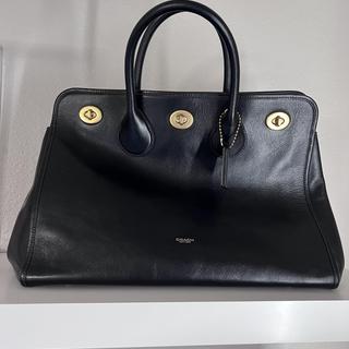 Buy Now Turnlock Tote Bag 40 | Bags | Coach | COACH®