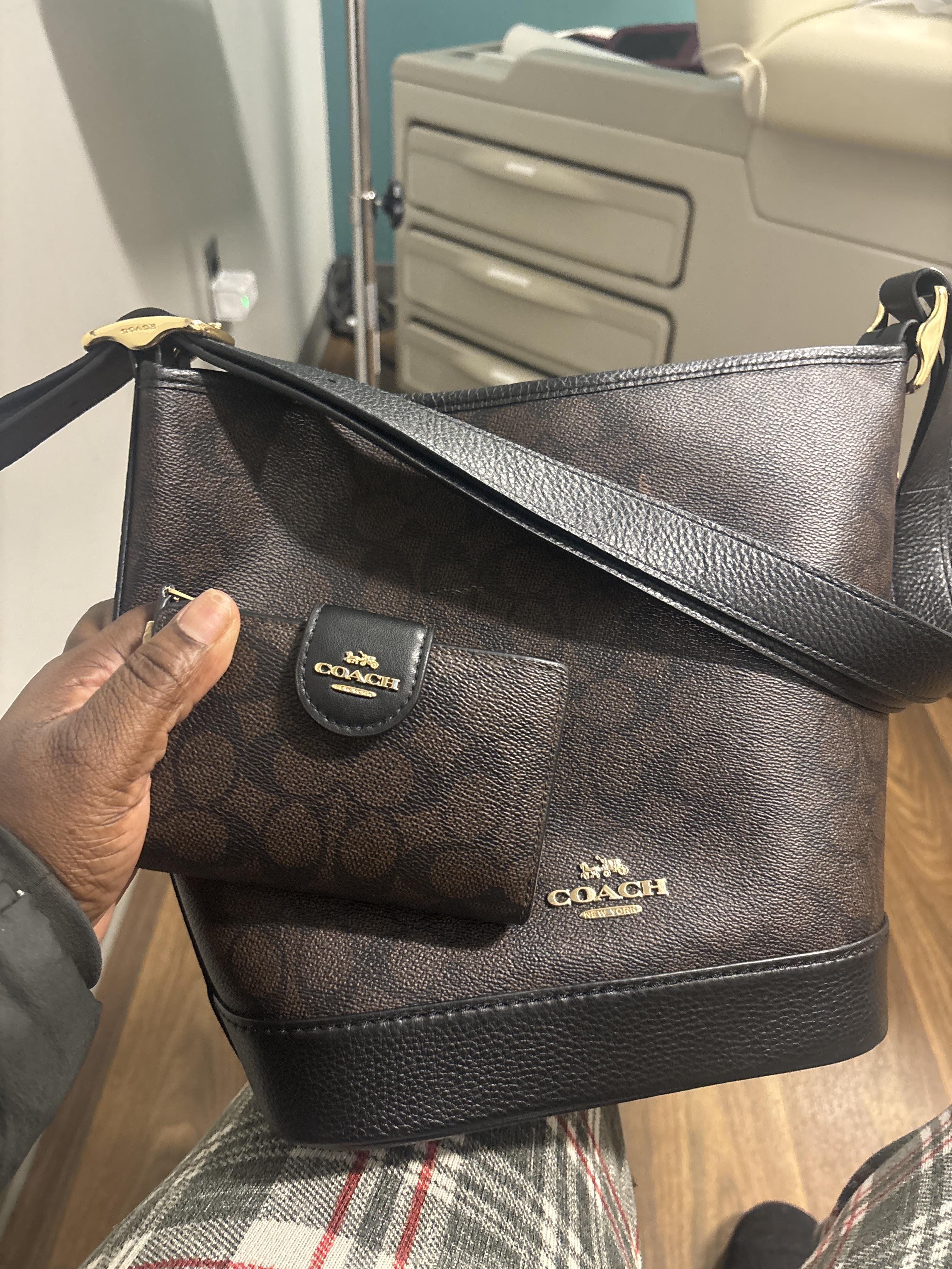Medium Corner Zip Wallet | Wallets | Coach | COACH®