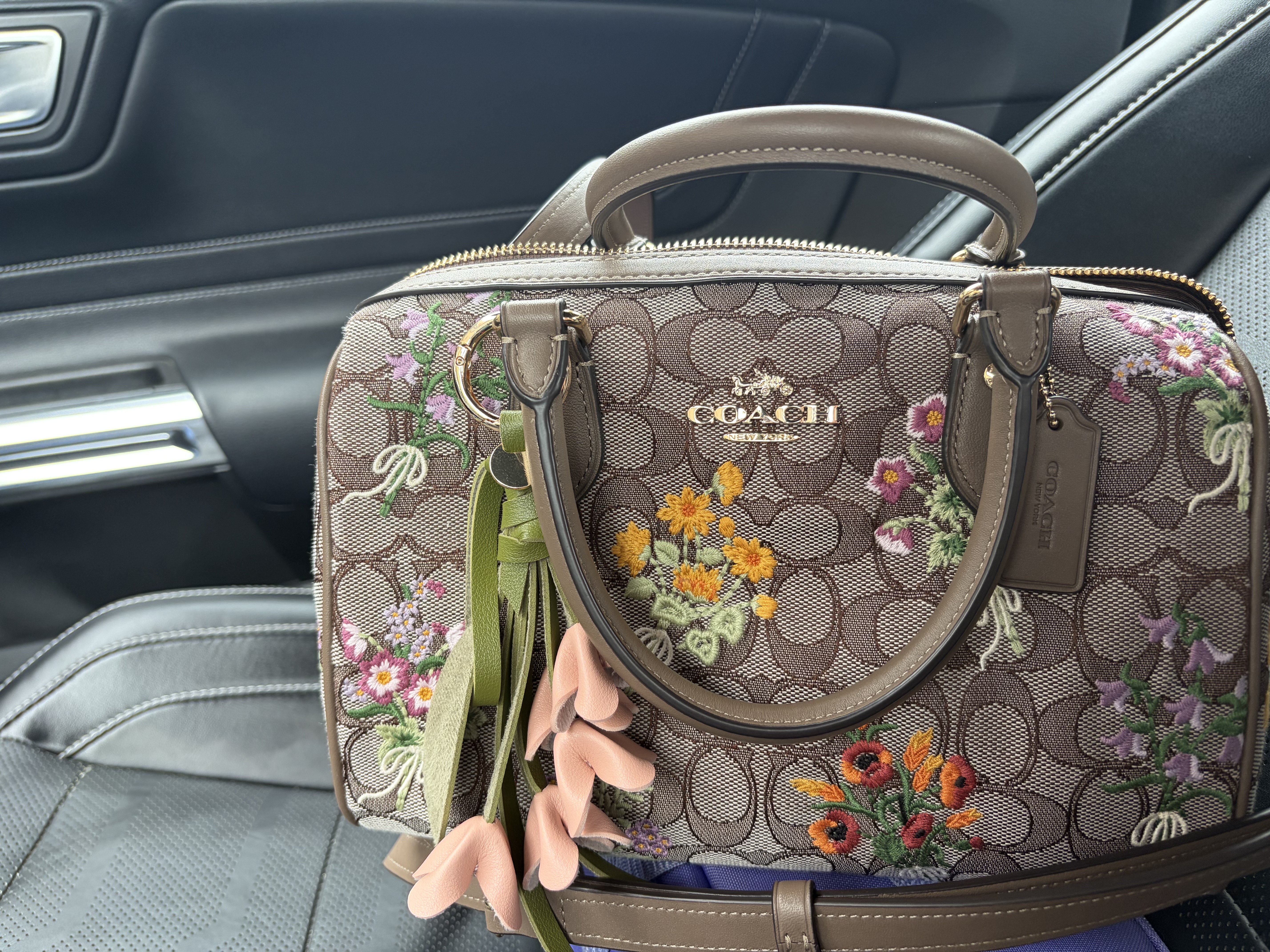 Coach シグニチャーハンドバッグ Coach Mini Josie Top Handle Bag In Signature Canvas | Brixton Baker
