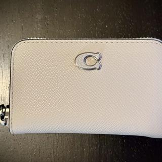 Small Zip Around Card Case In Signature Canvas | Wallets | Coach
