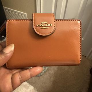Medium Corner Zip Wallet | Wallets | Coach | COACH®