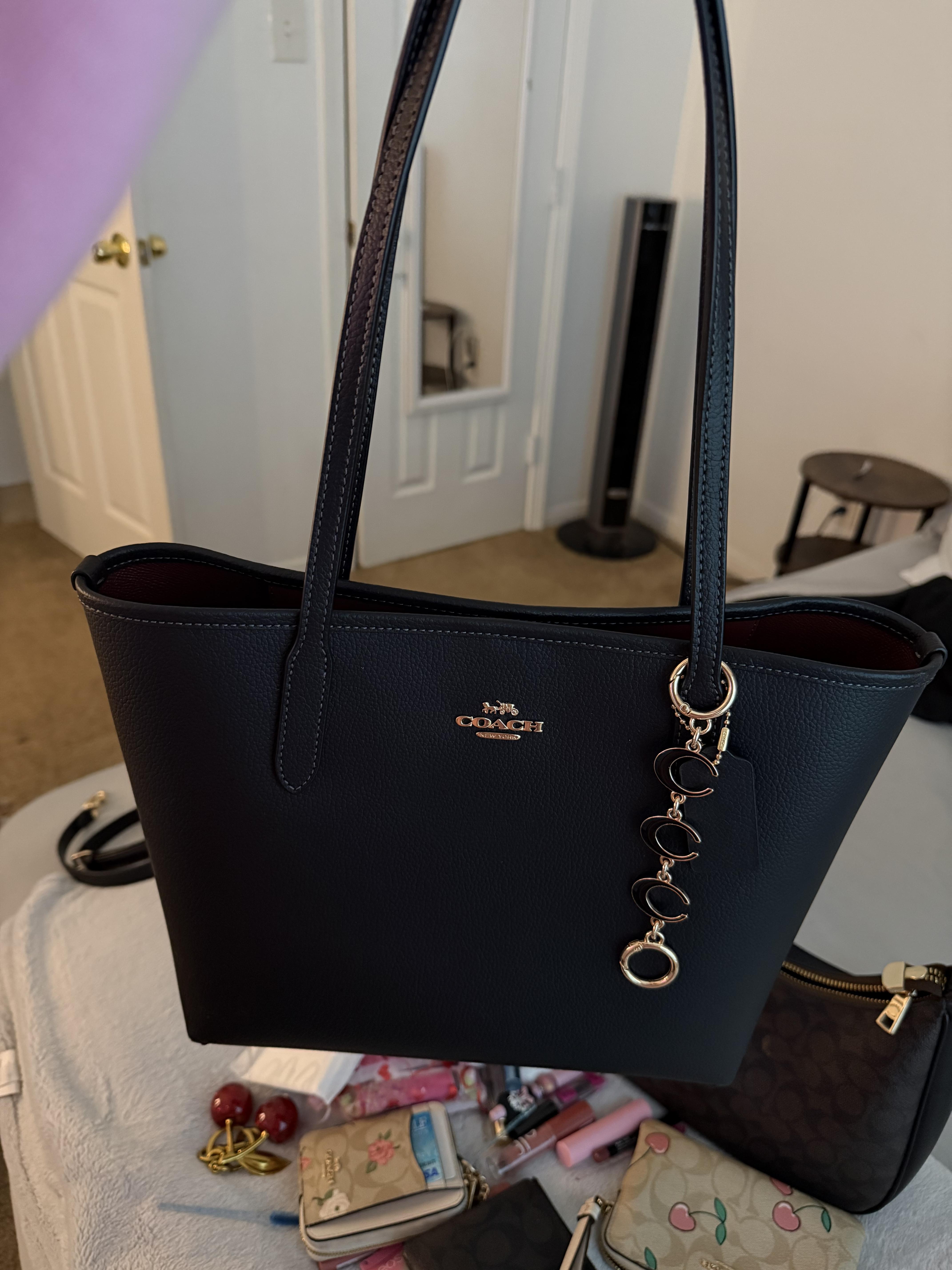 Medium City Tote Bag In Signature Canvas | Bags | Coach | COACH®