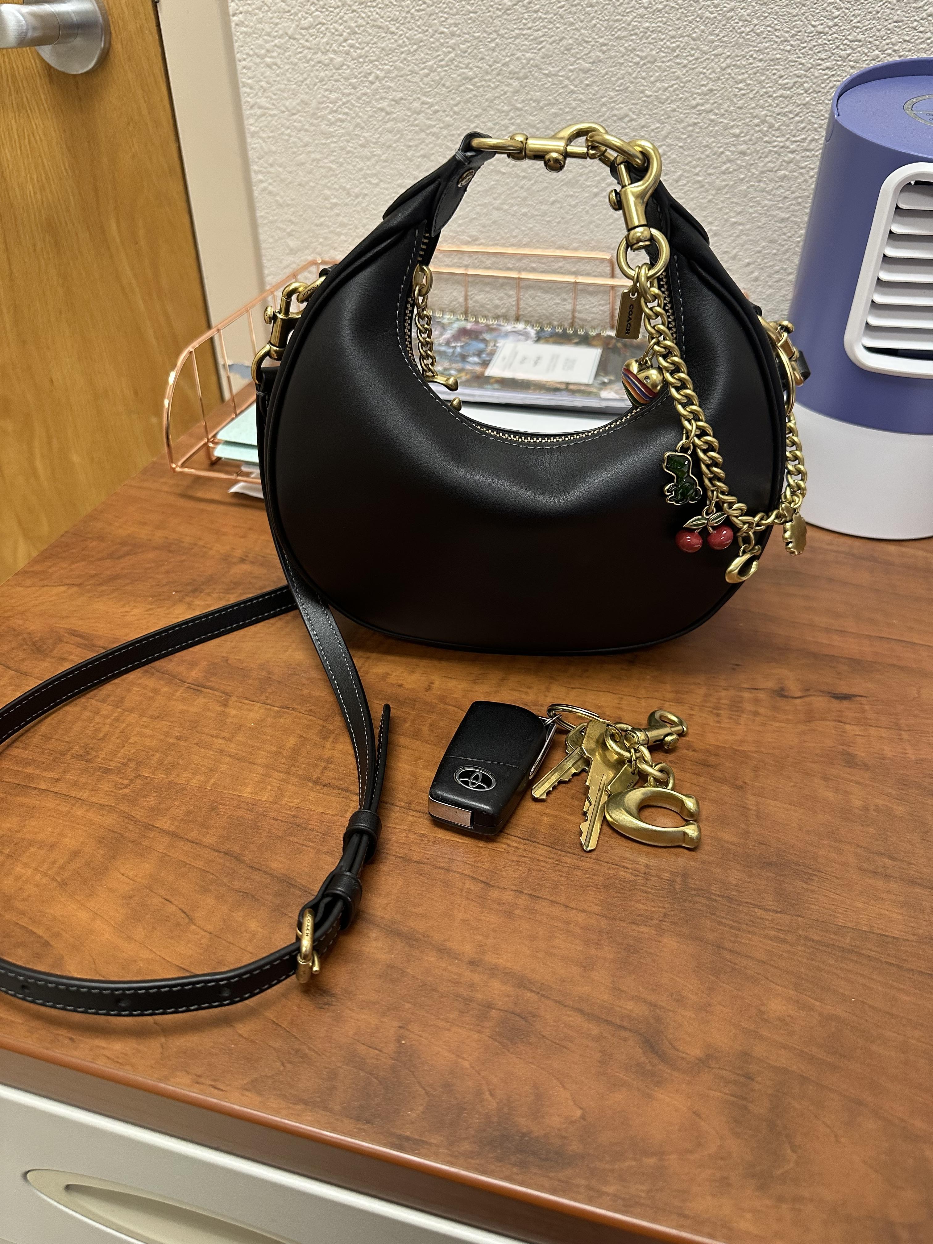 【関税・送料込】coach JONIE コーチ ジョニー バッグ 22 CBG16 cbg16_b4mpl_a0?$mobileProductV3$