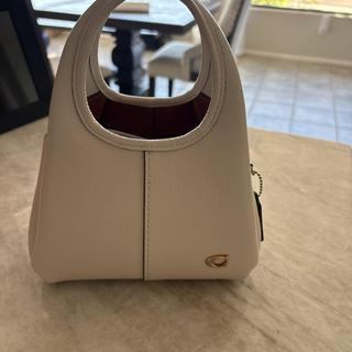 Lana Shoulder Bag 19 | Bags | Coach | COACH®