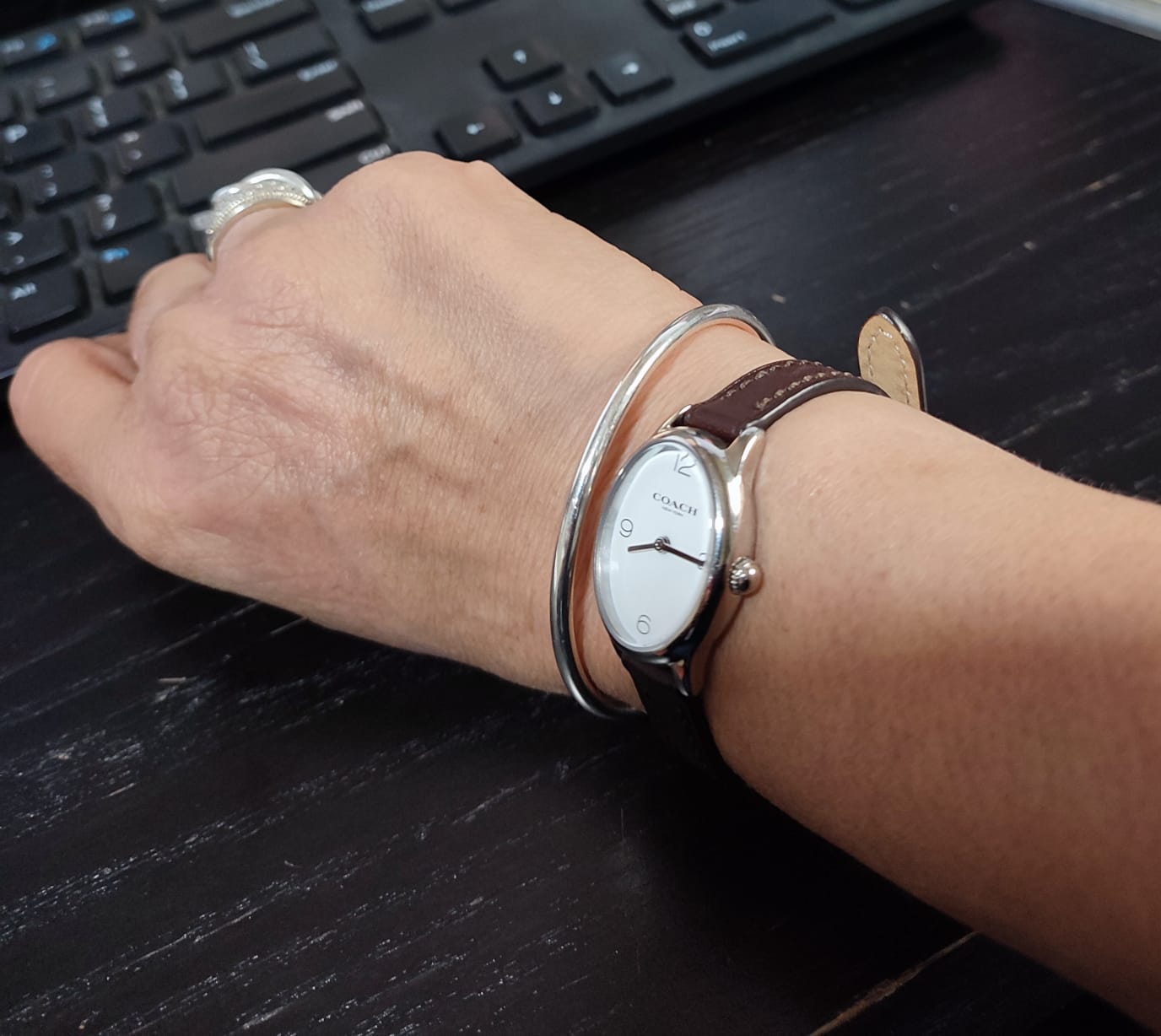 バルサ50 Babe 則サイン入り　ホワイトコーチ Talia Watch, 22 Mm | COACH®