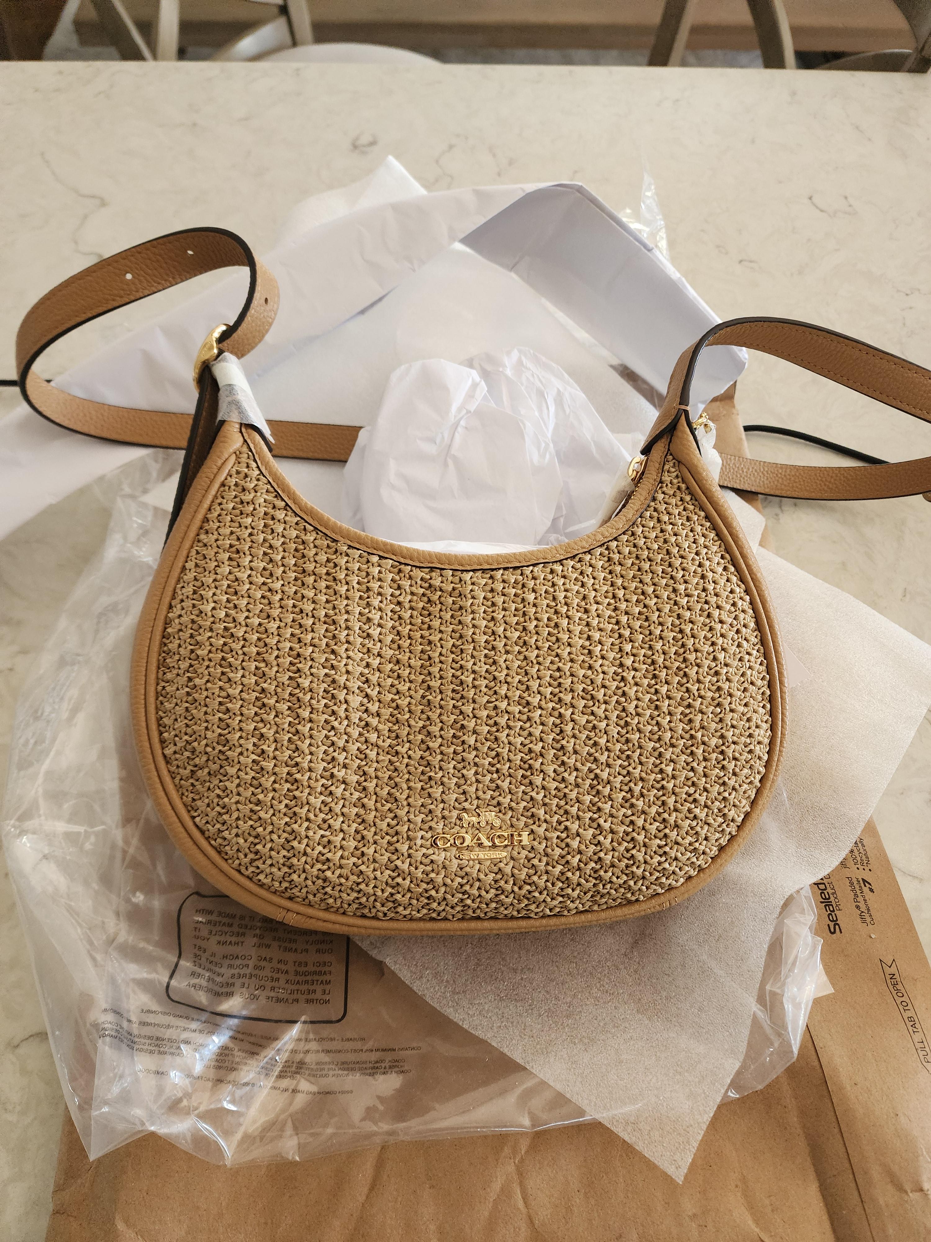 zなえなの33様COACH ボディバッグ ショルダーバッグ ゴールド金具 レザー Emily Shoulder Bag With Quilting | Bags | Coach | COACH®