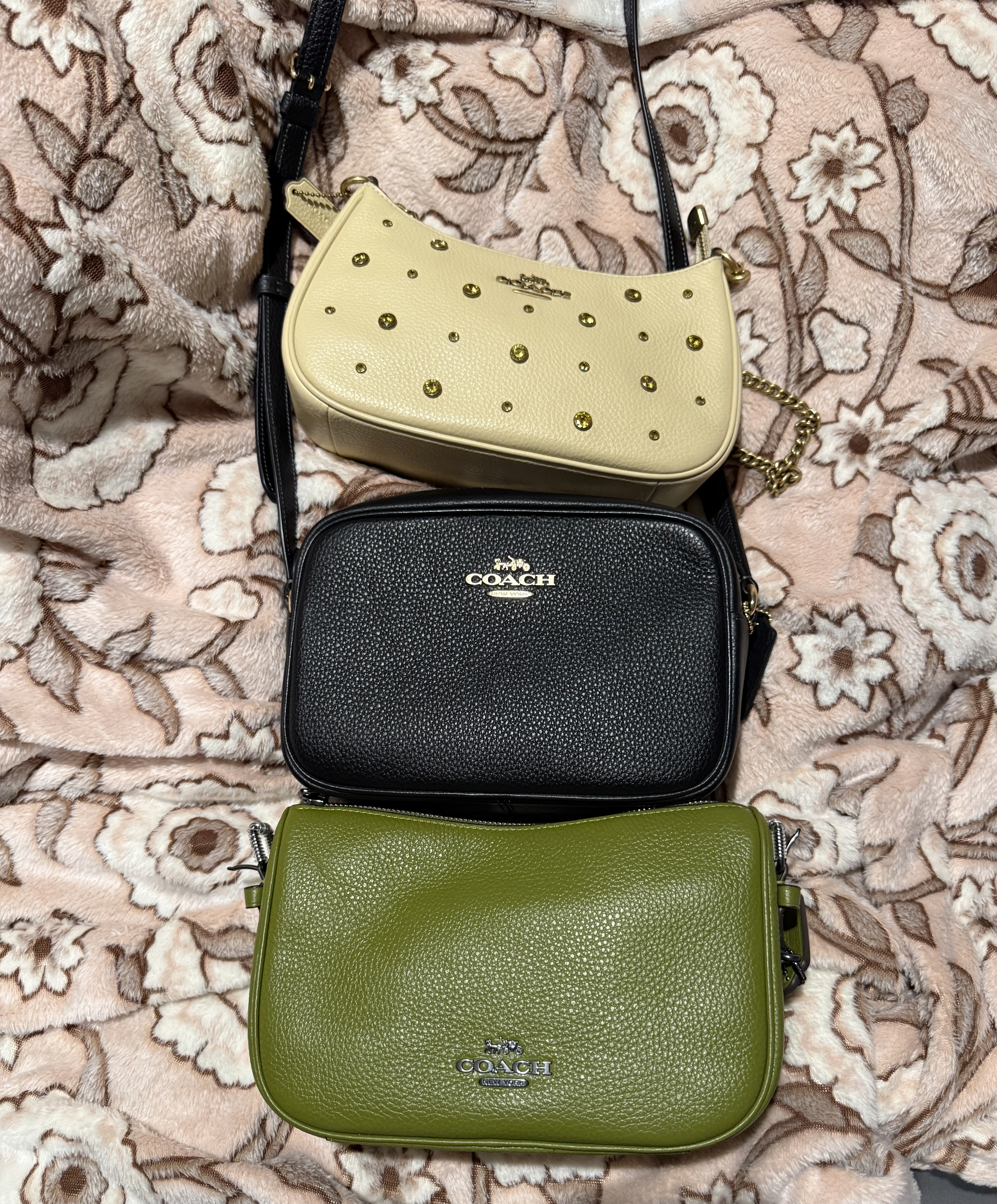Jamie Camera Bag In Maxi Signature Canvas | COACH®