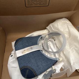 Hamptons Hobo Bag With Repurposed Denim | COACH® display picture 1