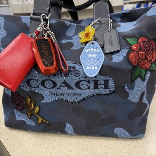 バッグ COACH Tote Bag Canvas Logo Denim scarf Small Tour Tote Bag In Signature Denim | Bags | Coach | COACH®