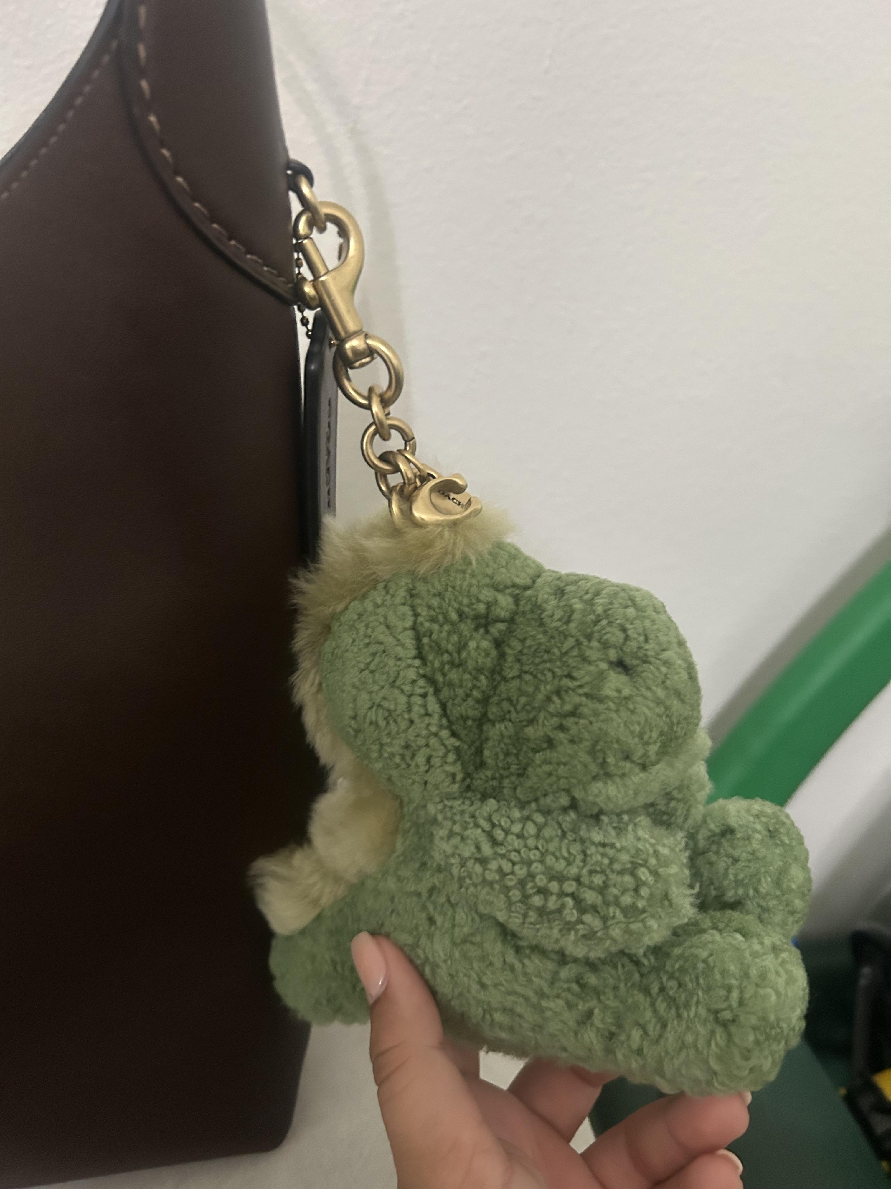 COACH バッタ型キーホルダー グリーン Little Rexy Bag Charm In Shearling | Accessories | Coach | COACH®