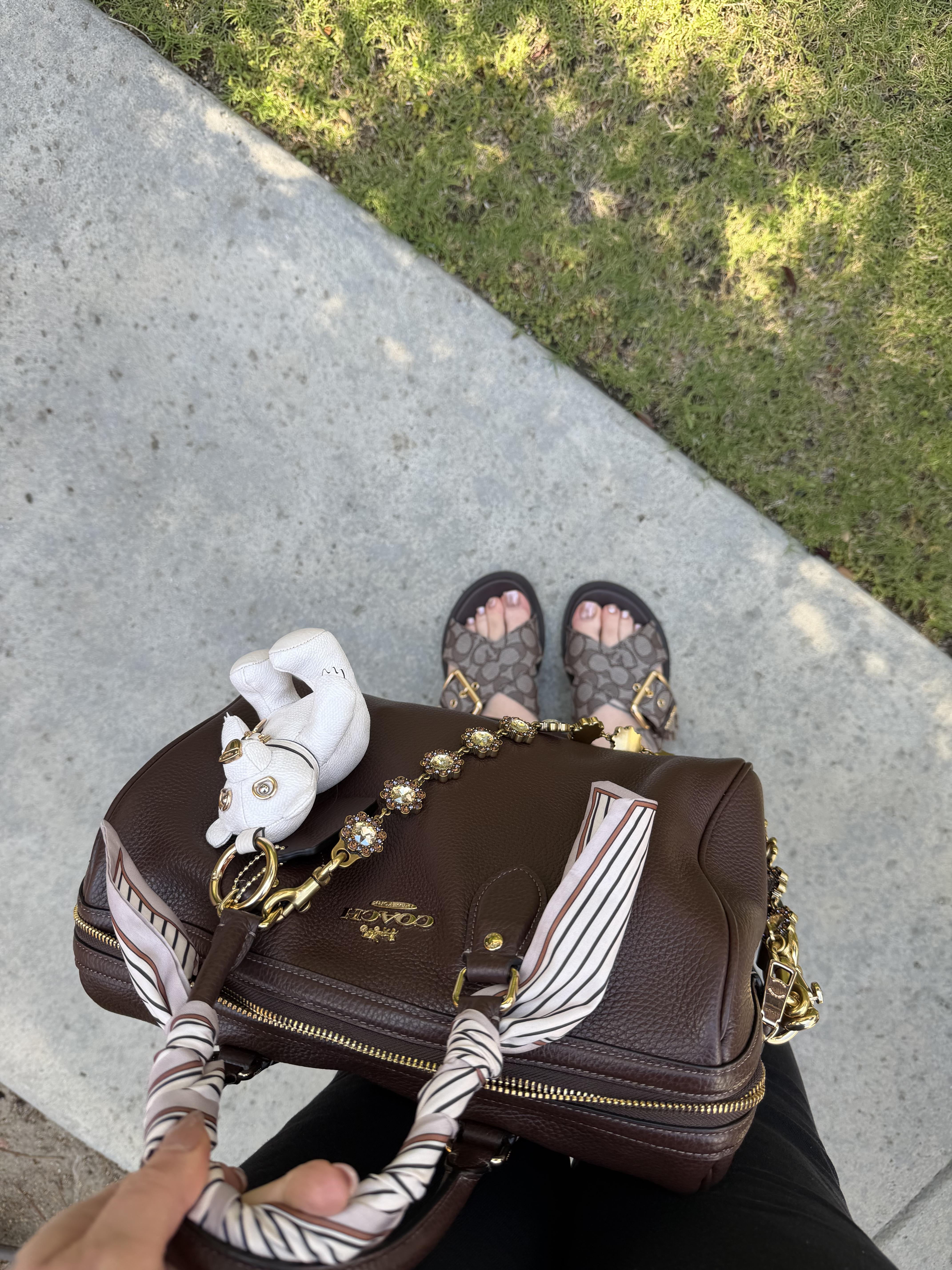 COACH ゴールド クロスストラップ サンダル Crisscross Buckle Sandal In Signature Jacquard | Other Shoes