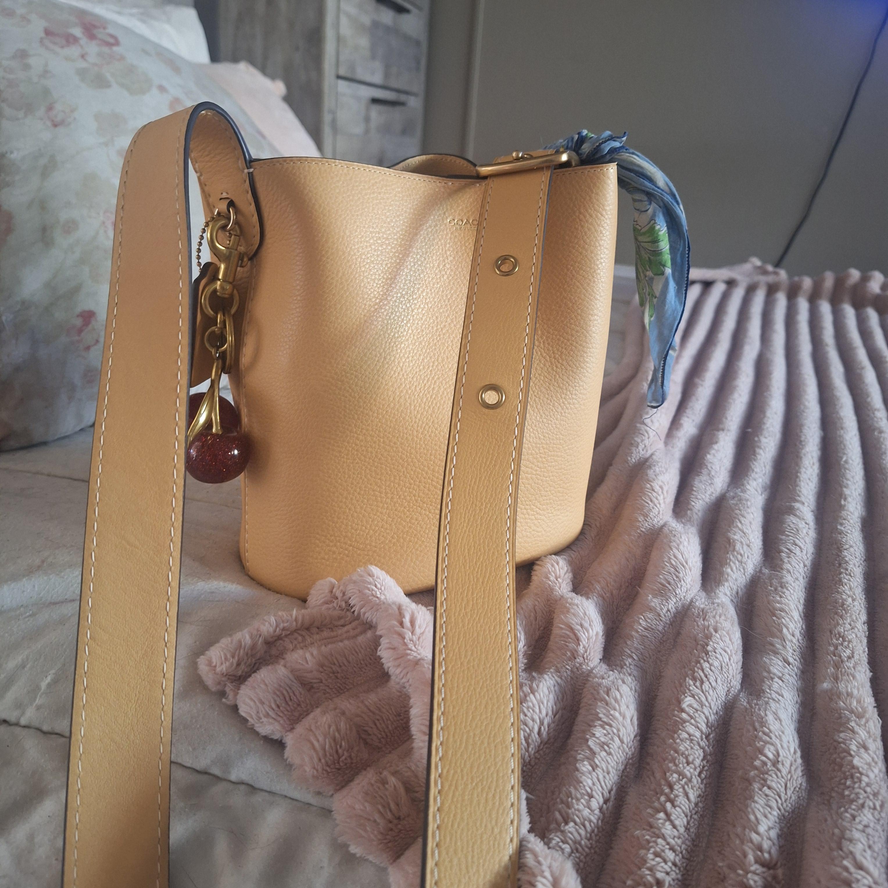 Bleecker Bucket Bag 21 | Bags | Coach | COACH®