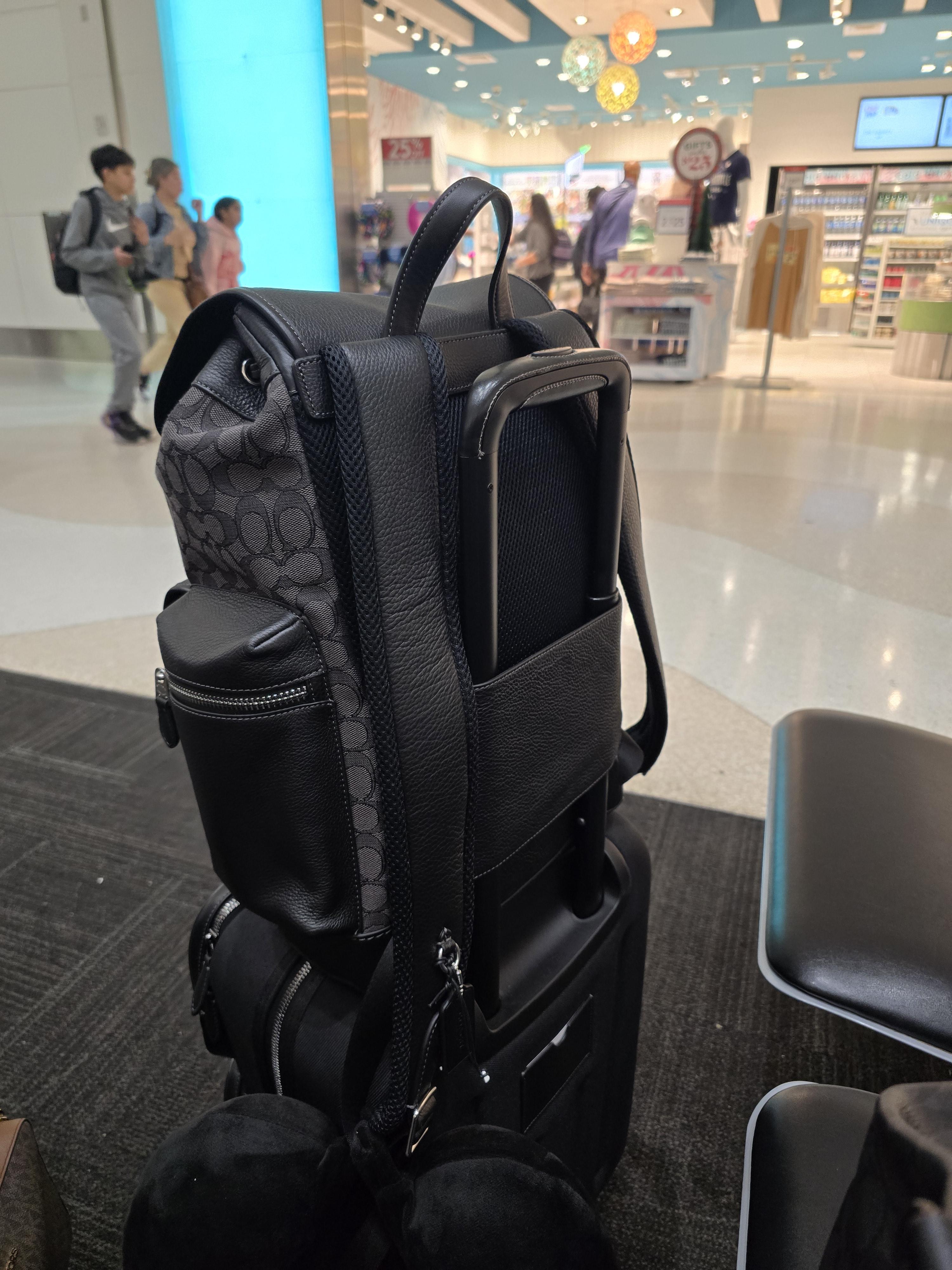 Sprint Backpack In Colorblock Signature Canvas | COACH®