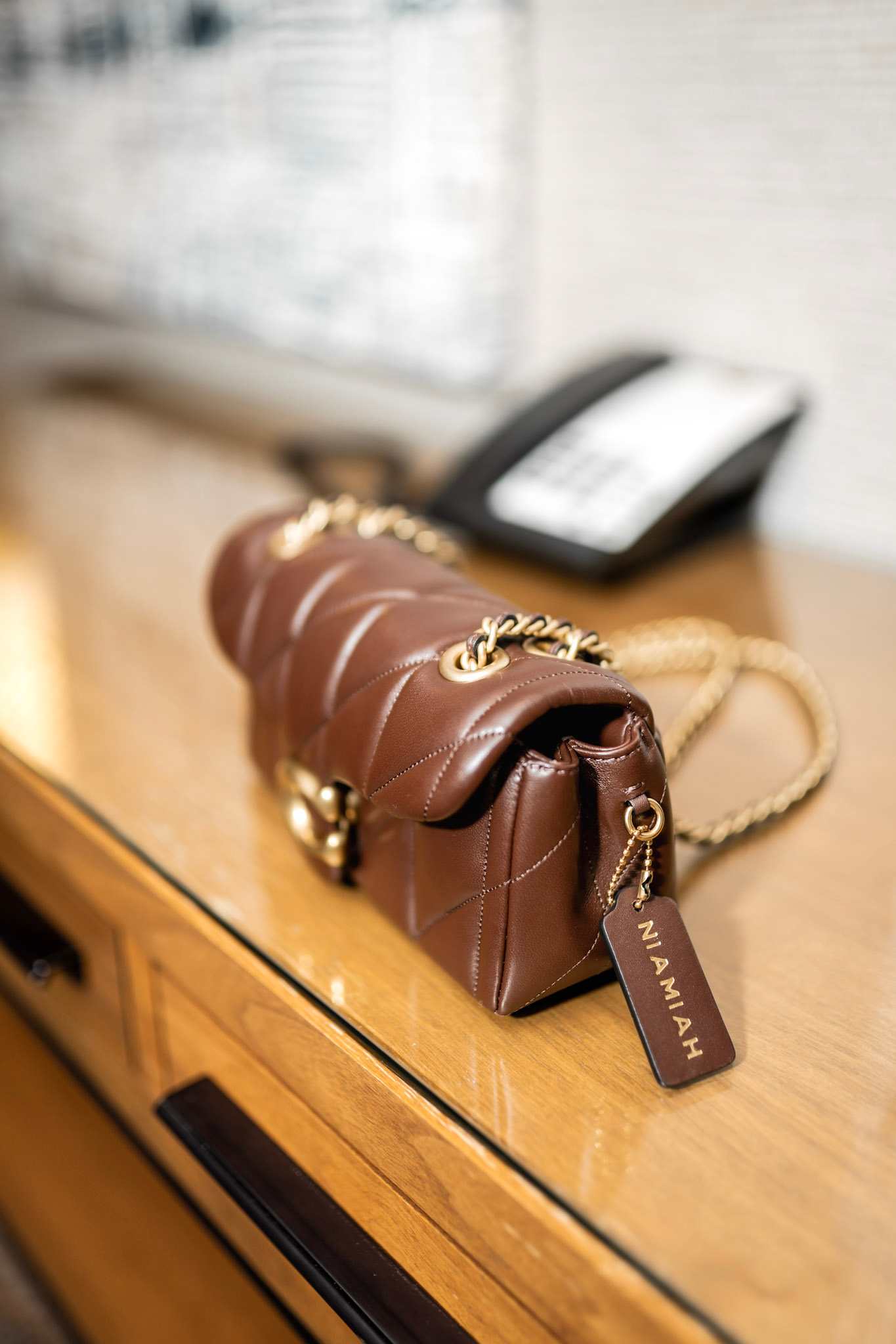 Silt オレンジ ミルクパン Tabby Shoulder Bag 20 With Patchwork Quilting | Bags | Coach | COACH®