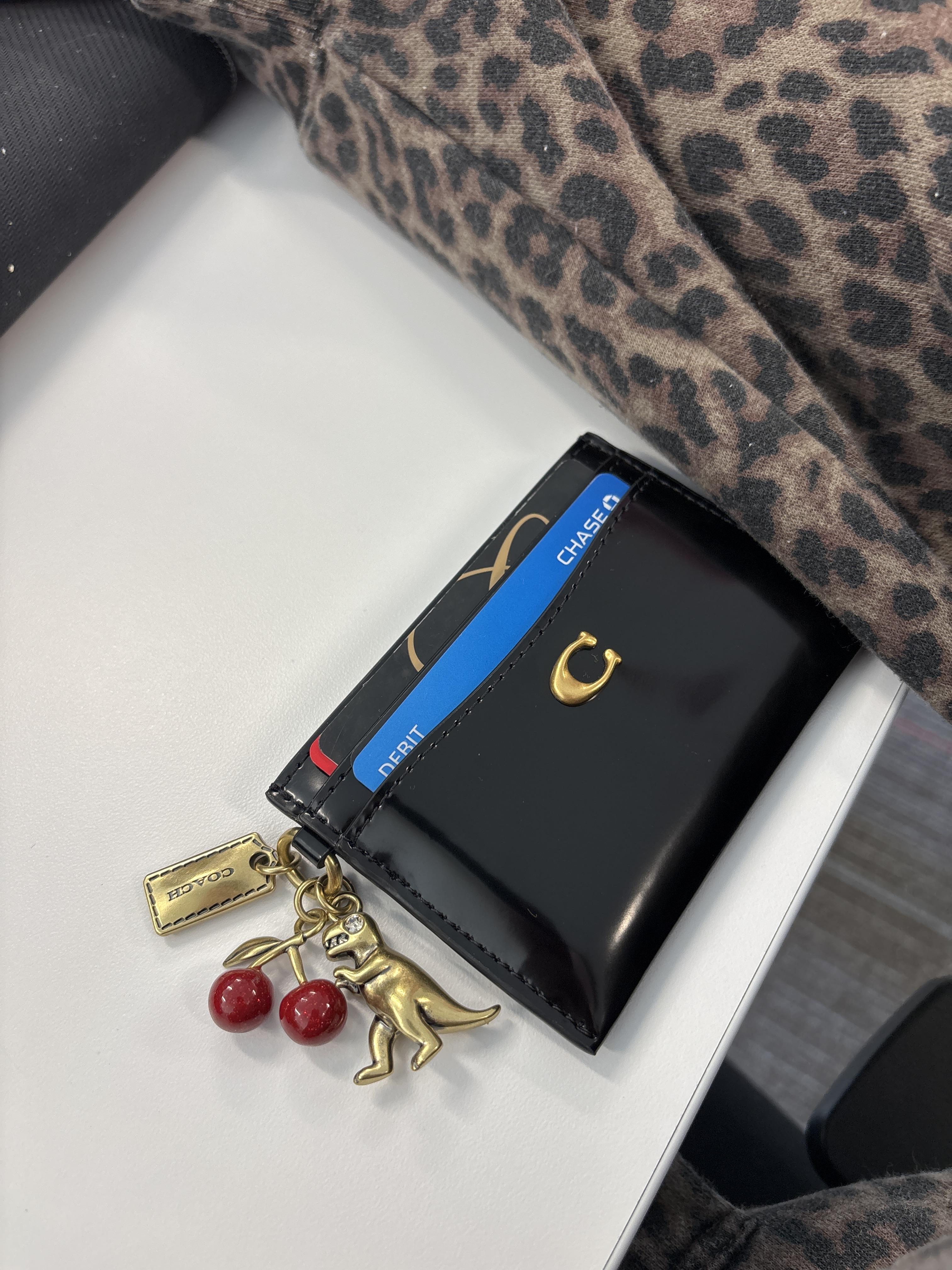 ♡Karat キャラット メタルビーズバック 巾着 ポーチ ゴールド系