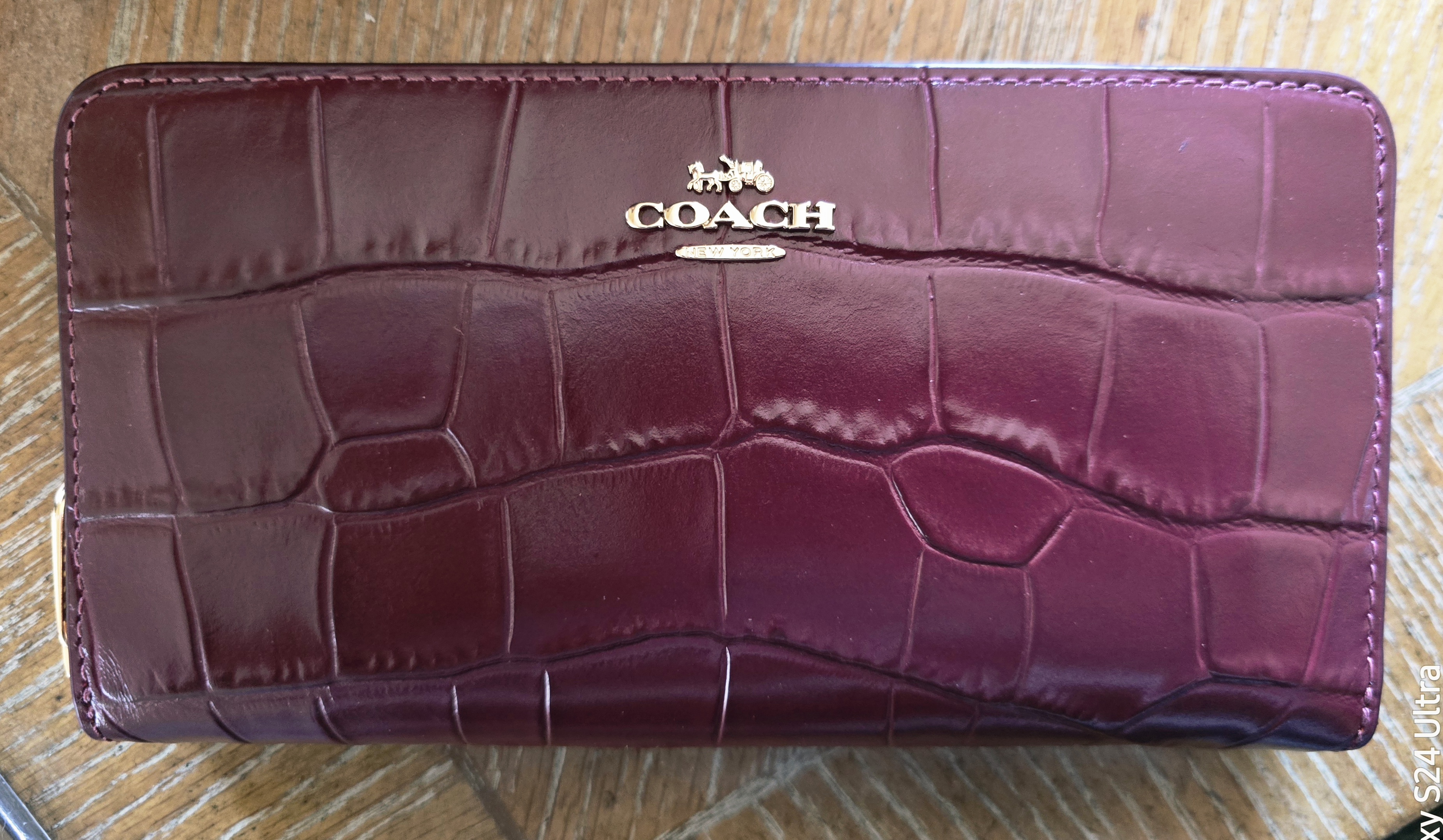 Long Zip Around Wallet In Signature Leather | Wallets | Coach