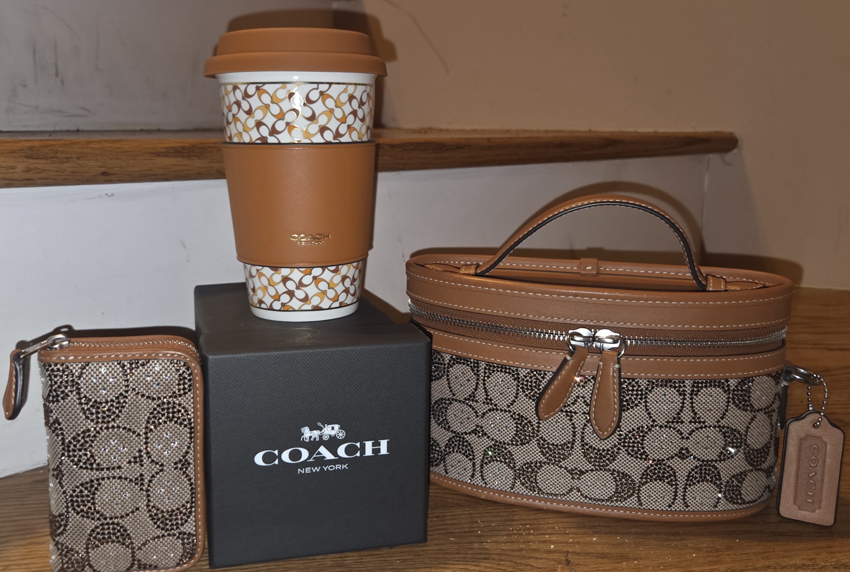 Essential Small Zip Around Card Case In Signature Jacquard