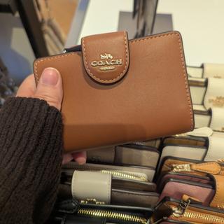 Medium Corner Zip Wallet In Signature Canvas | COACH®