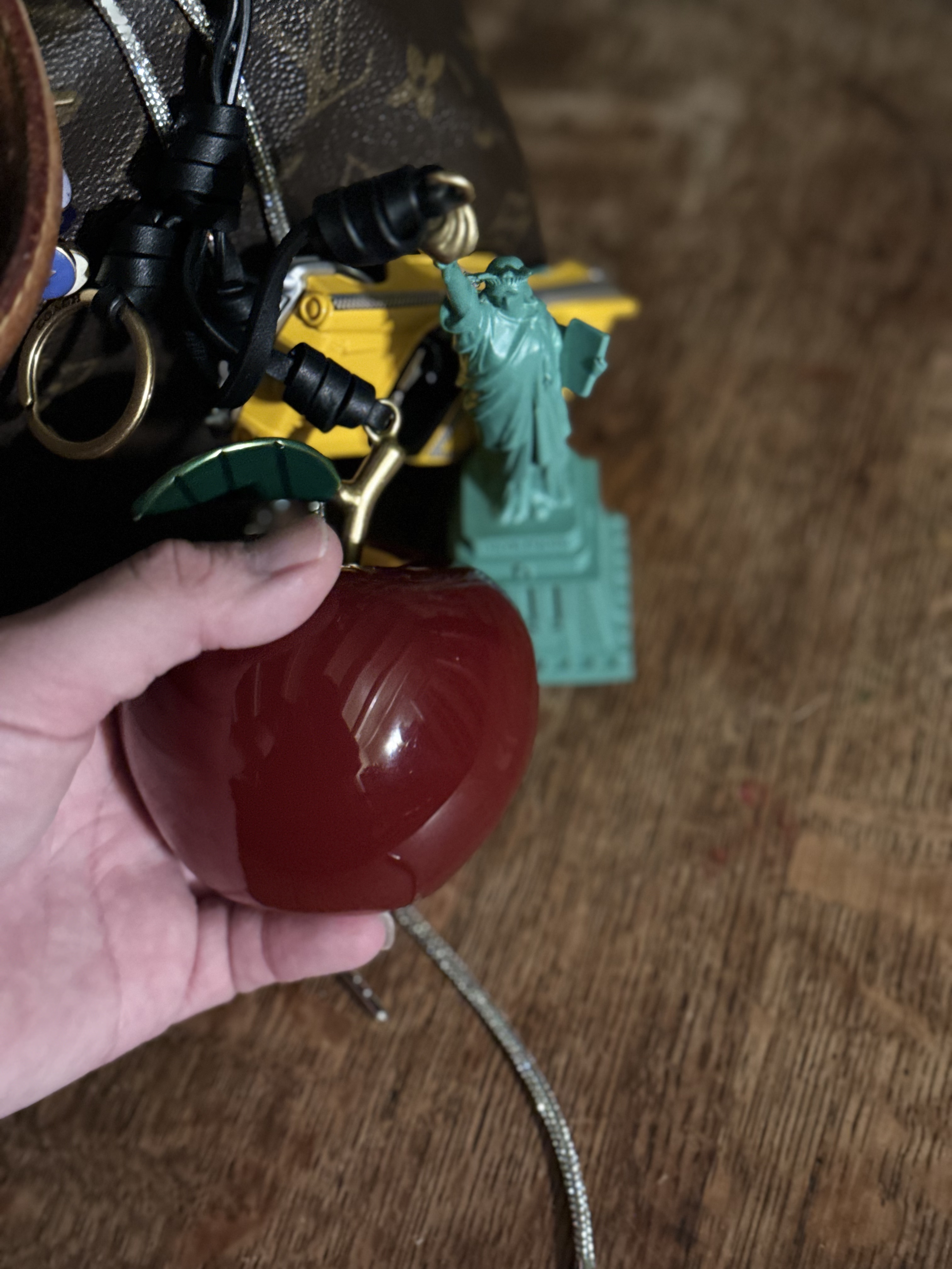 【COACH】Large New York Cluster バッグチャーム ★日本未入荷 COACH® | Large New York Cluster Bag Charm