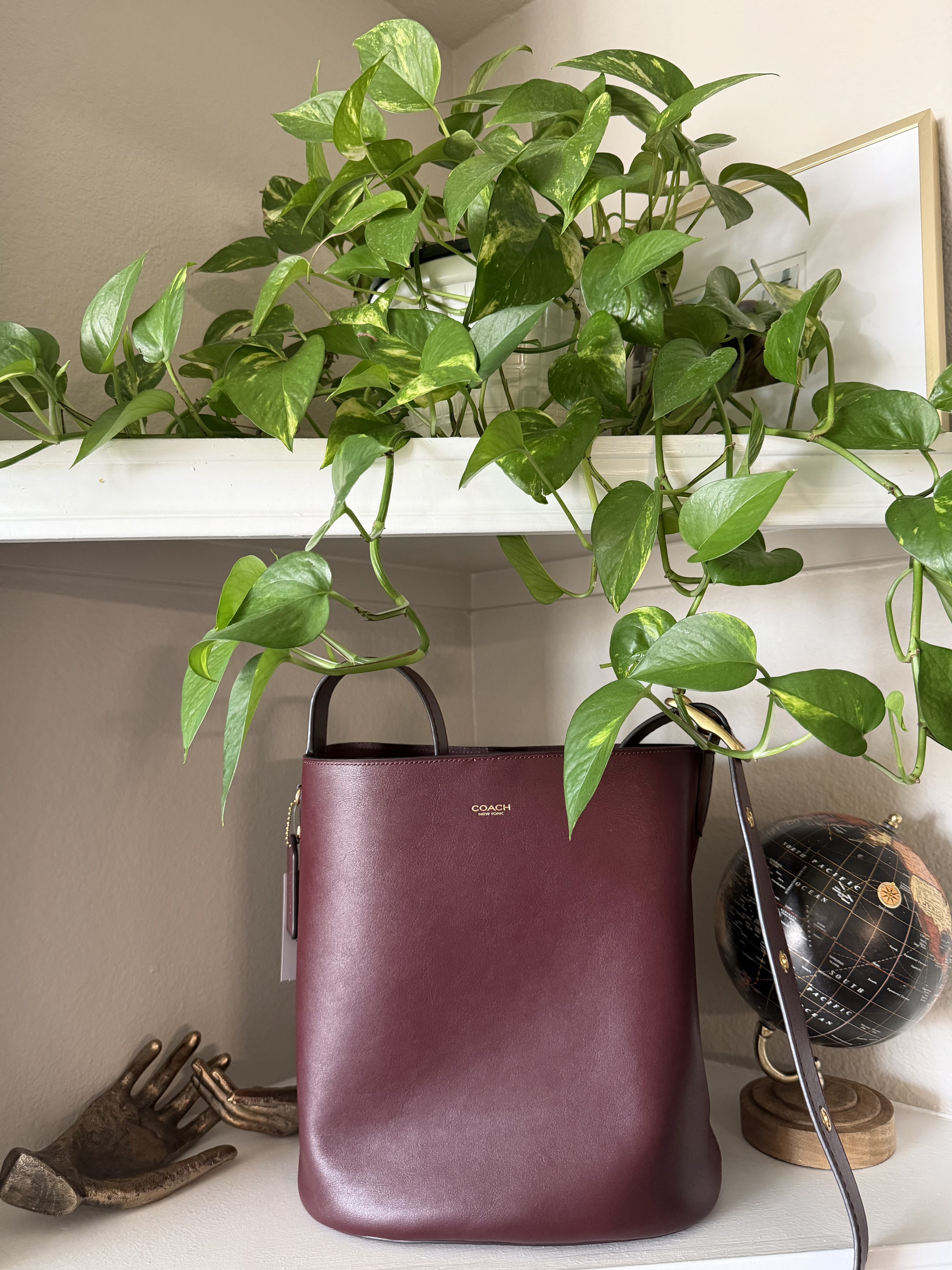 Bleecker Bucket Bag With Kisslock | COACH®