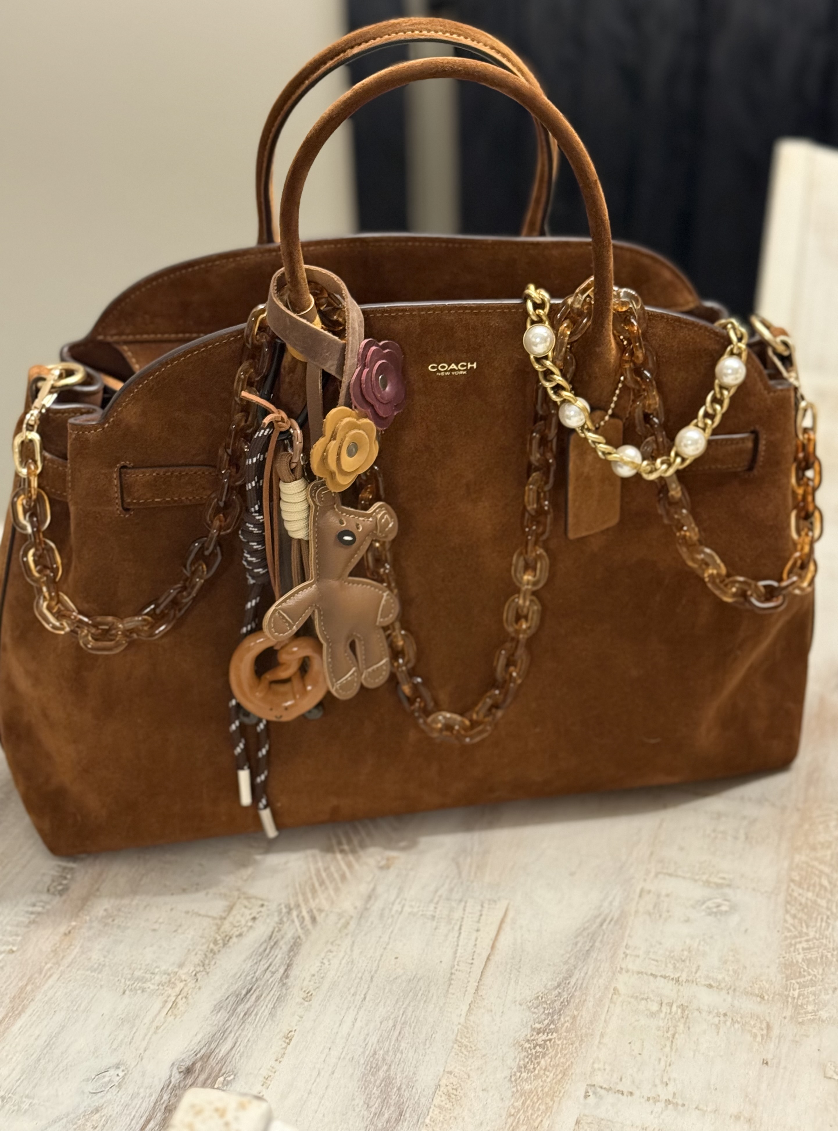 【COACH】 Soft Empire Carryall Bag 40 ヴィンテージ感がイイ♪ COACH® | Soft Empire Carryall Bag 40 And Charms