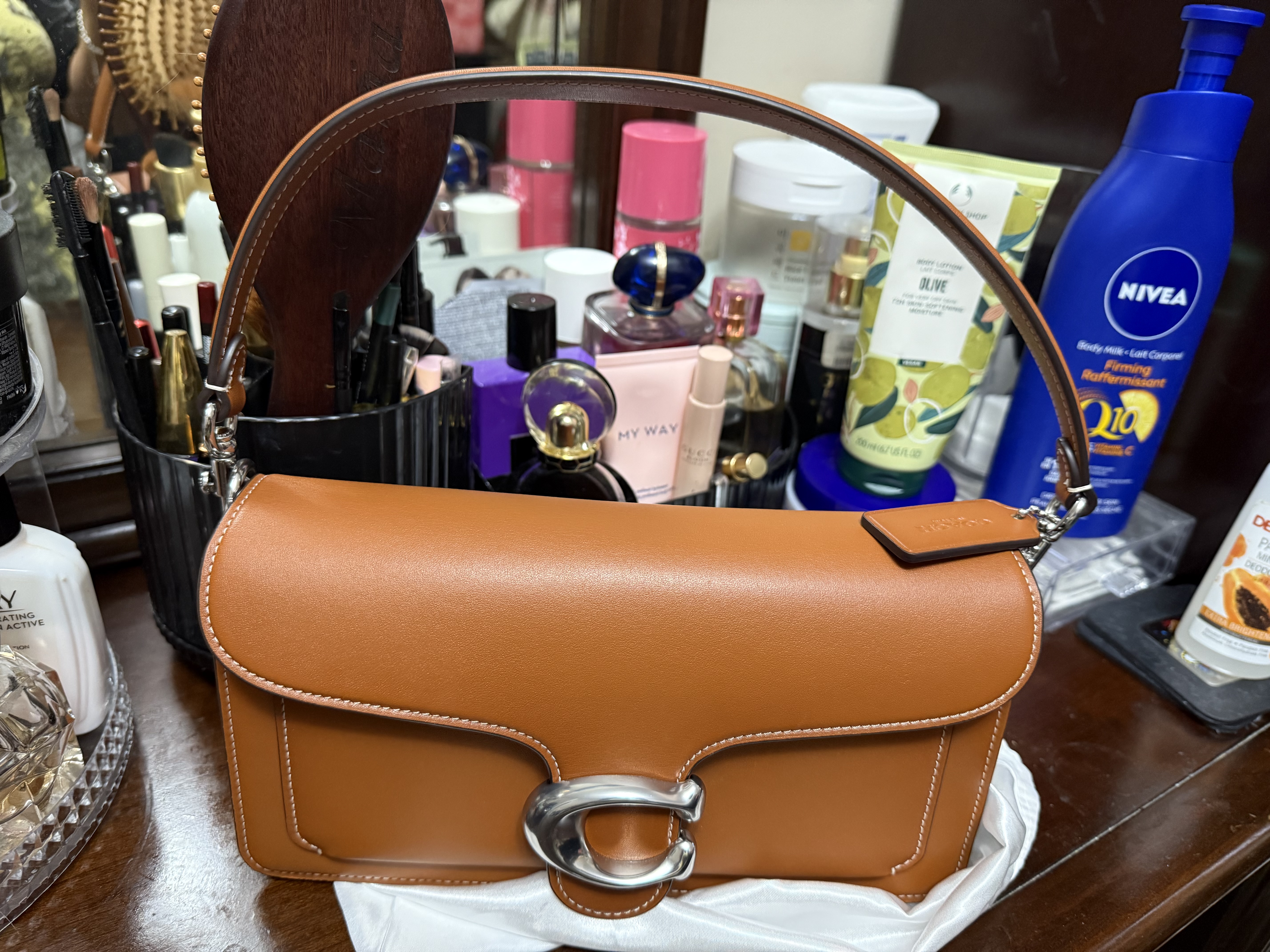 【美品】COACH　ハンドバッグ COACH（コーチ） バッグ レディース フラップショルダーバッグ レザー