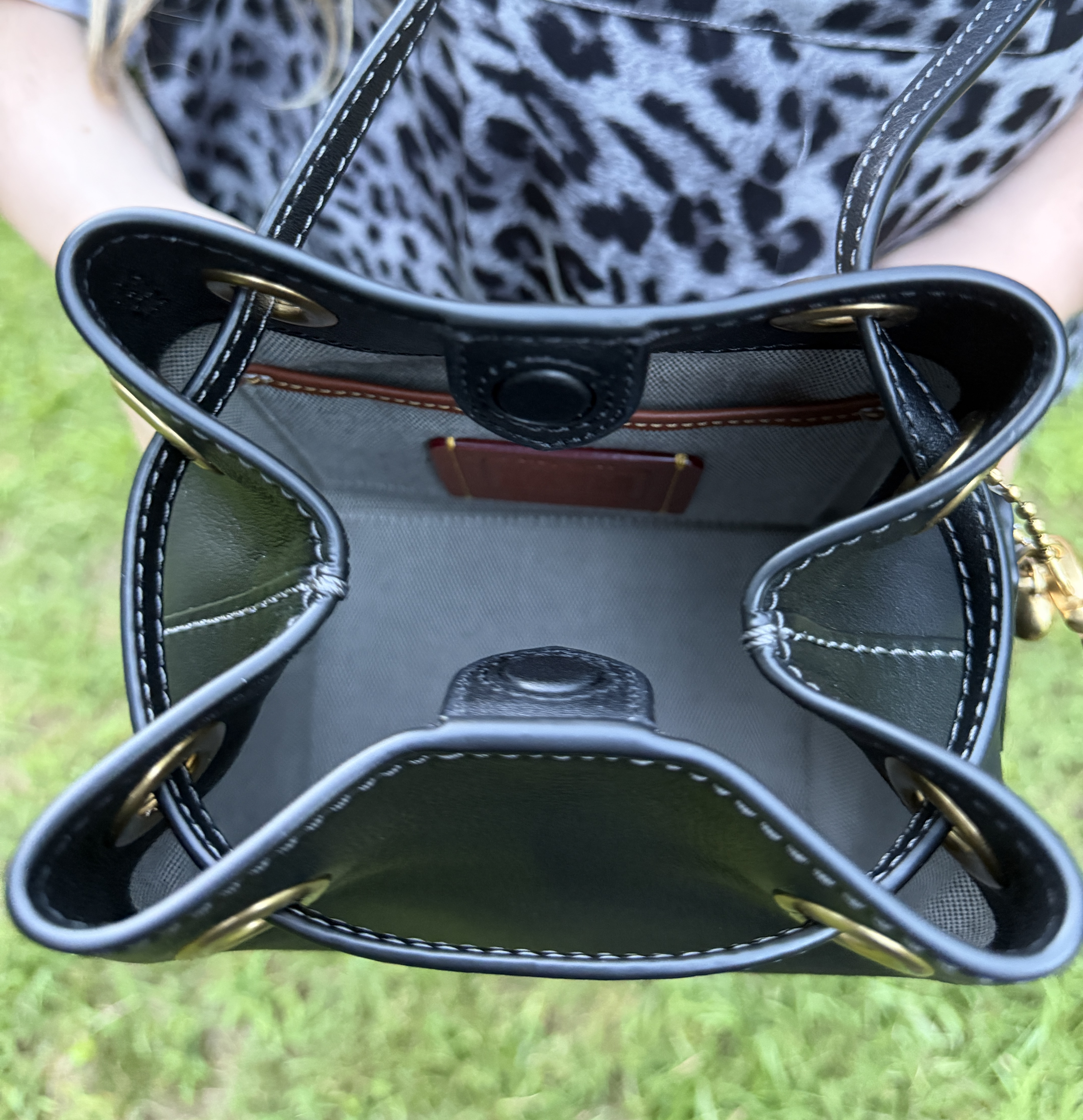 ジェラ。COACHバッグ Jade Drawstring Bag | Bags | Coach | COACH®