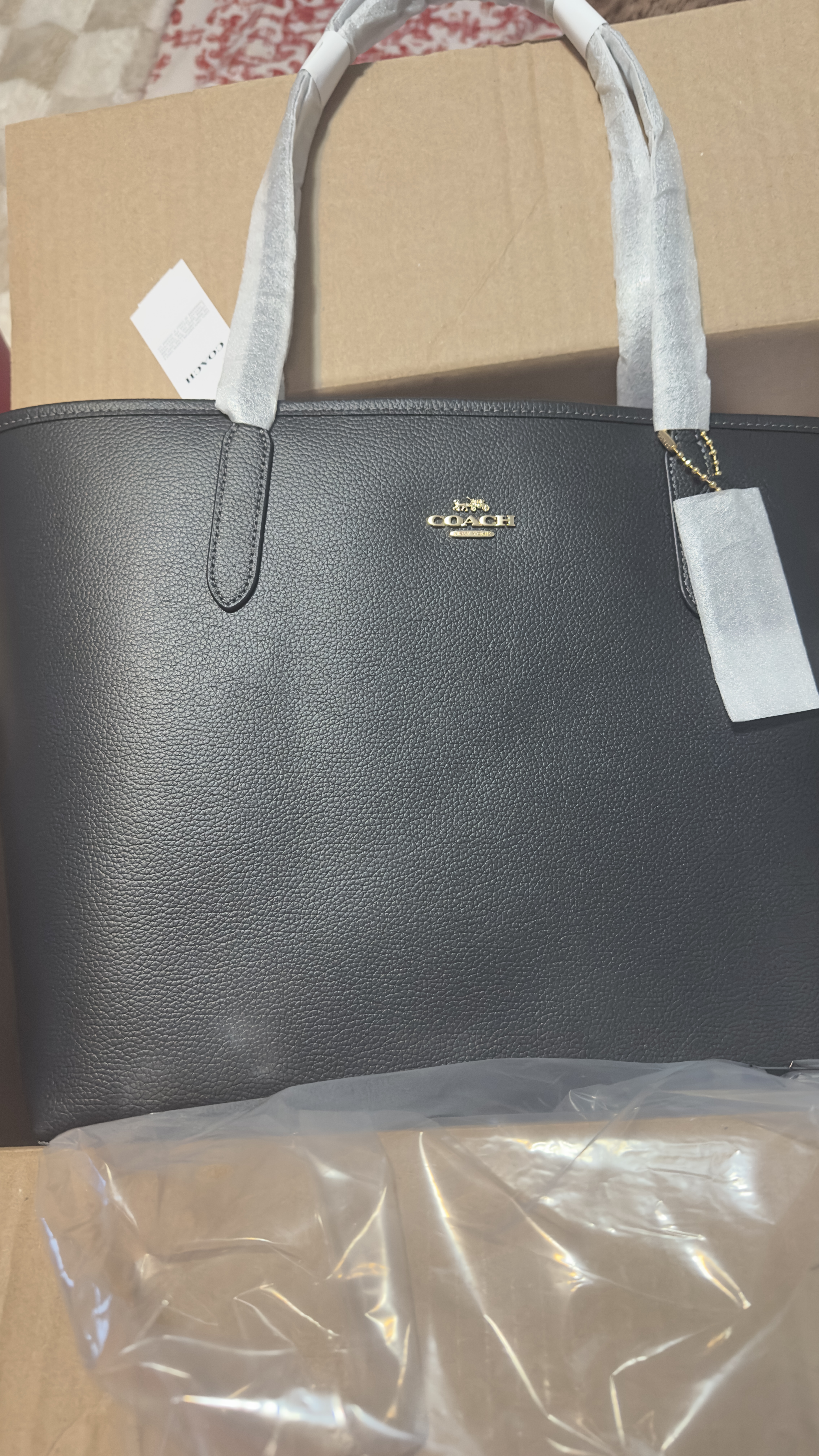 City Tote Bag In Signature Canvas | Bags | Coach | COACH®