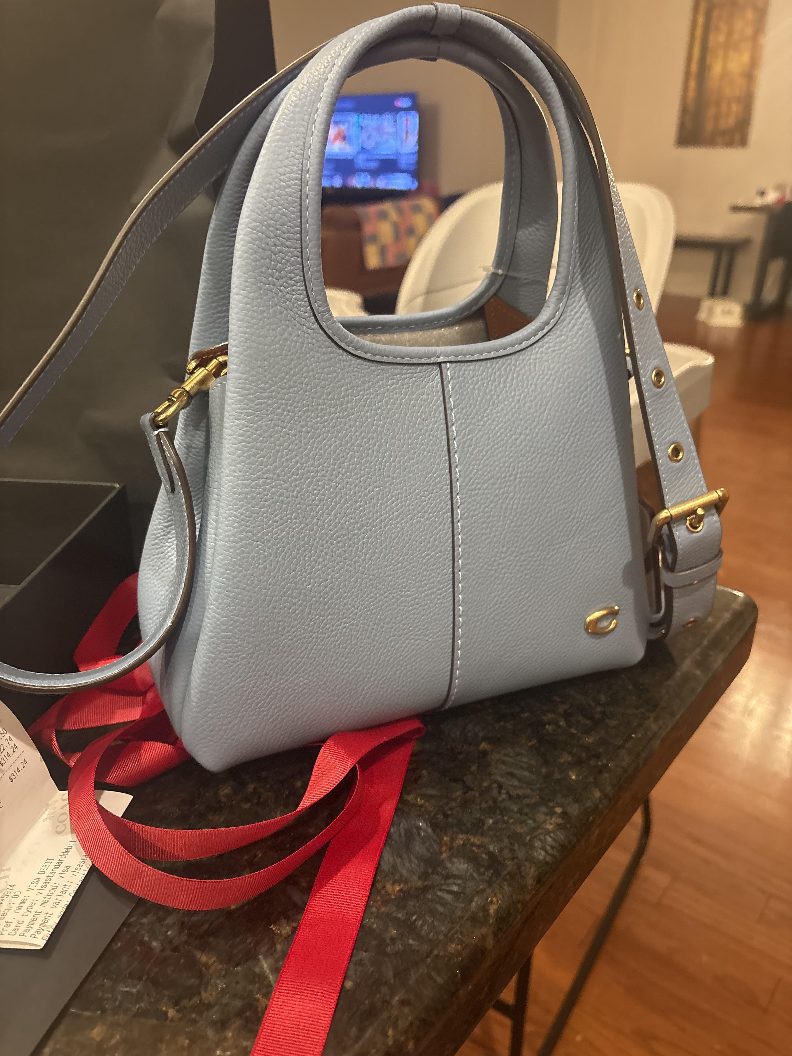 ショルダーバッグ・ポシェット Coach LANA 23 CROSSBODY BAG ラナ ショルダー バッグ 23 | COACH/コーチ | 三越伊勢丹